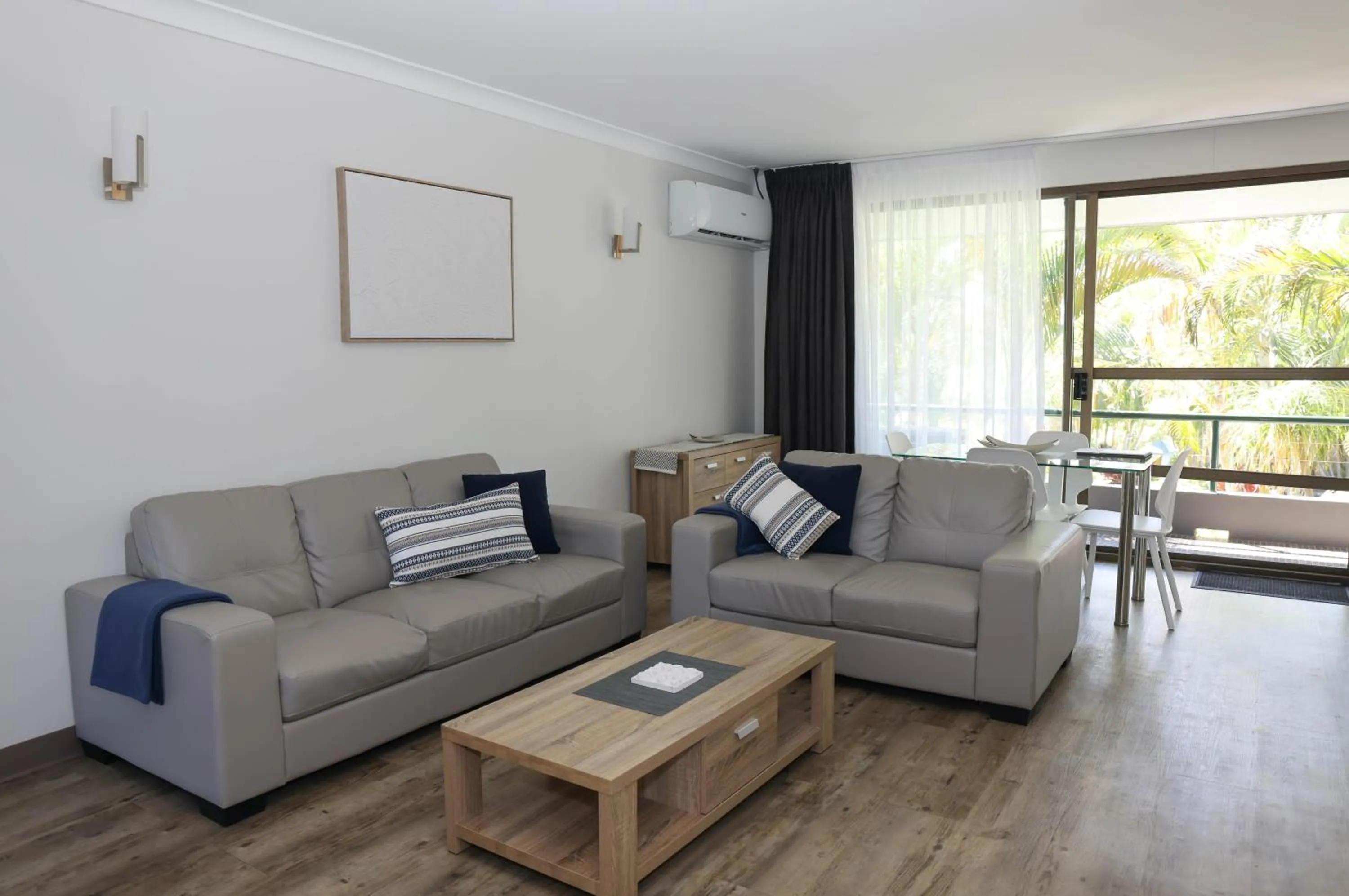 Living room in Smugglers On The Beach