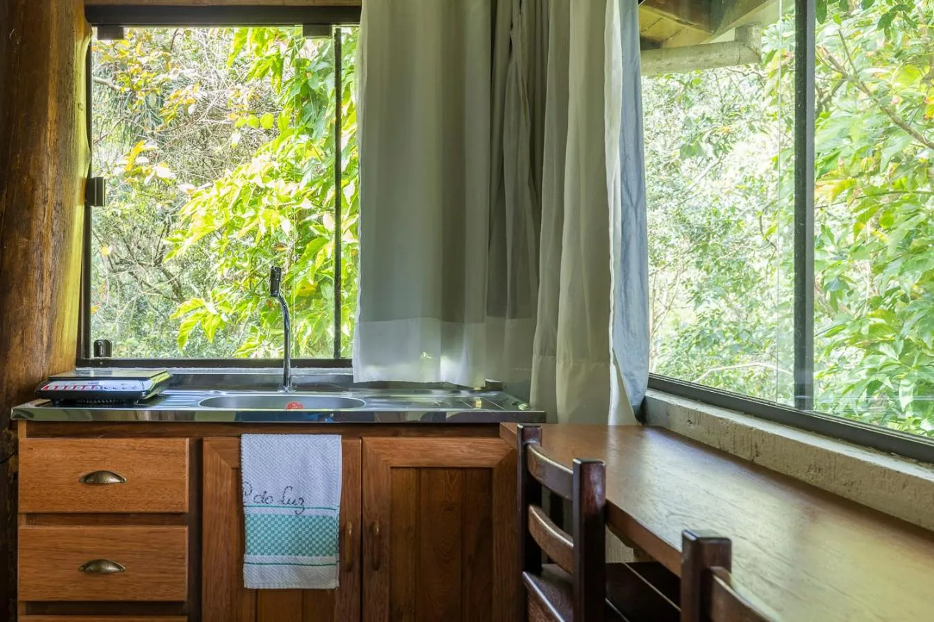 Kitchen or kitchenette in Pousada Paraíso do Luz