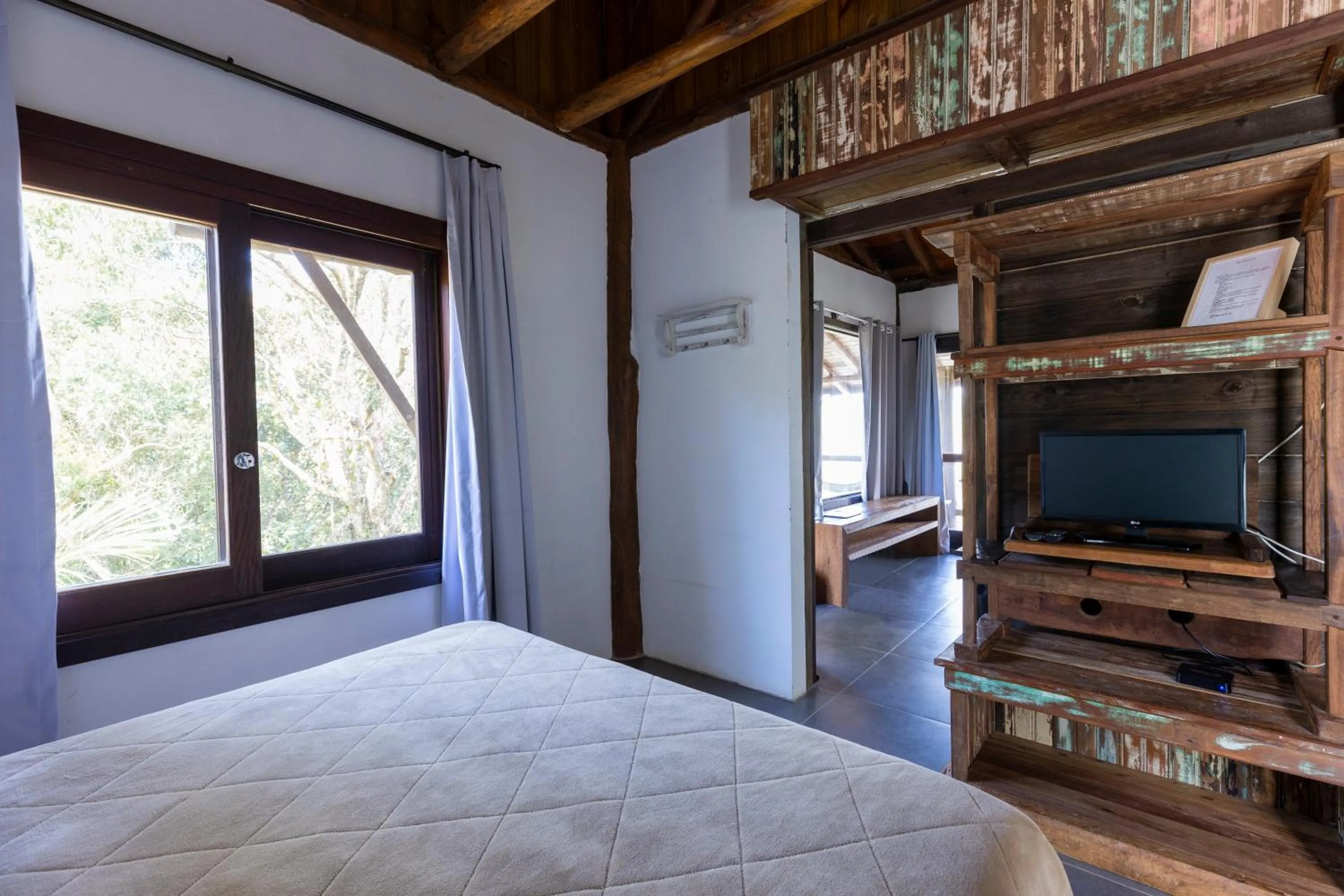 TV and multimedia, Bed in Pousada Paraíso do Luz