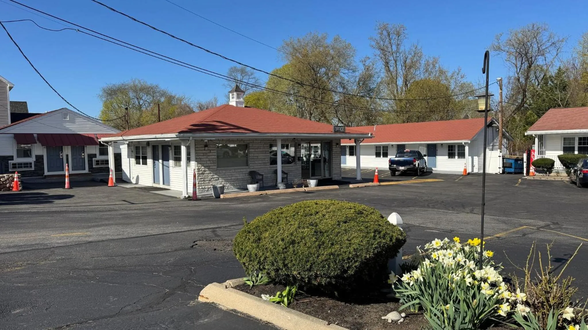Property building in Chisholm's Motor Inn