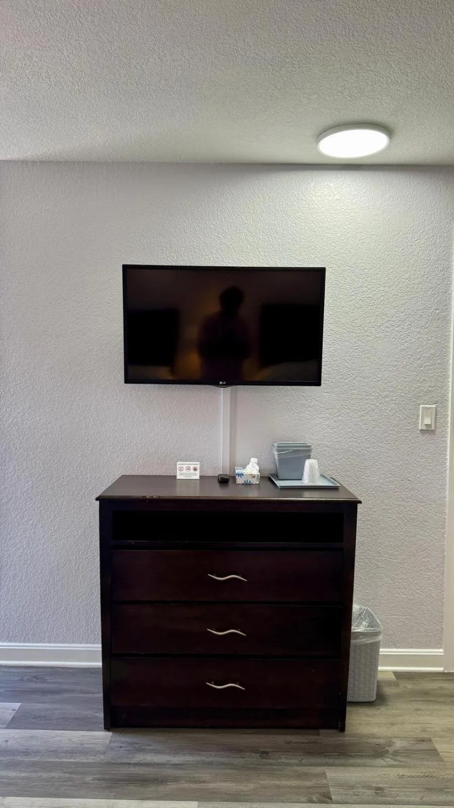 TV and multimedia in Chisholm's Motor Inn