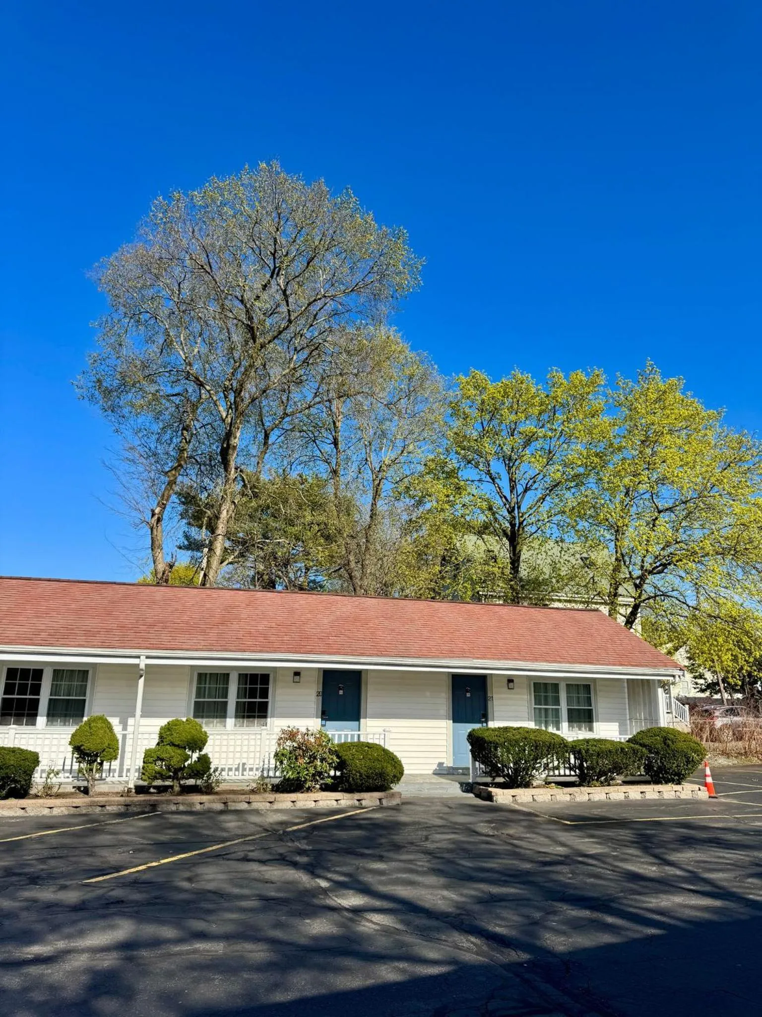 Property building in Chisholm's Motor Inn