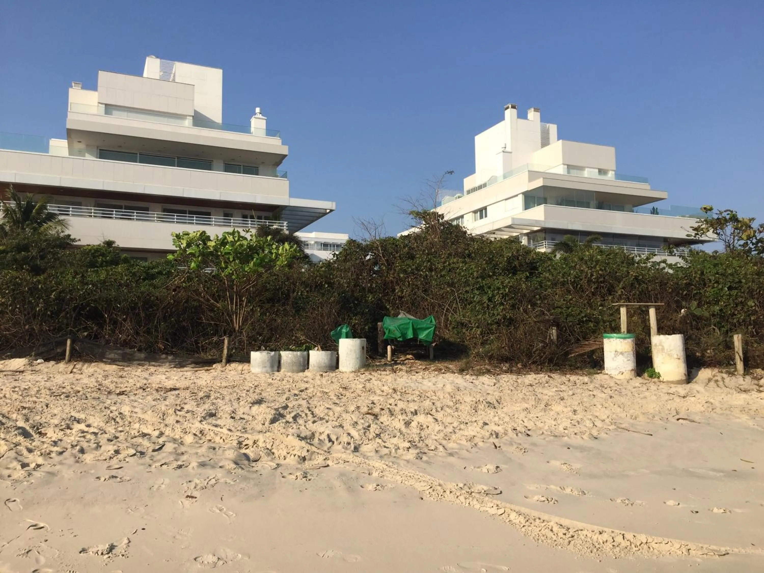Property building in Flat Partic Hotel Jurere Beach Village