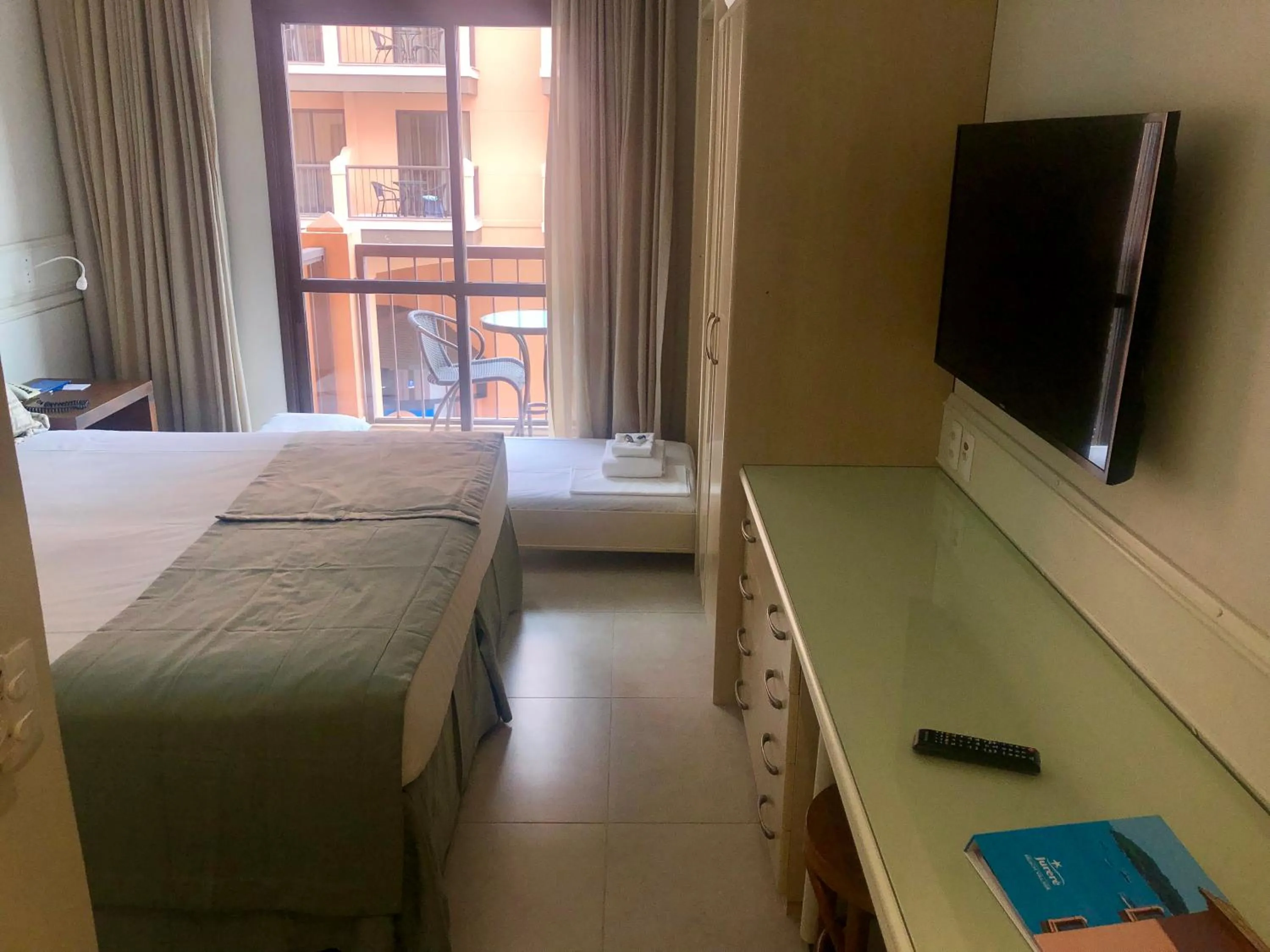 Bed in Flat Partic Hotel Jurere Beach Village