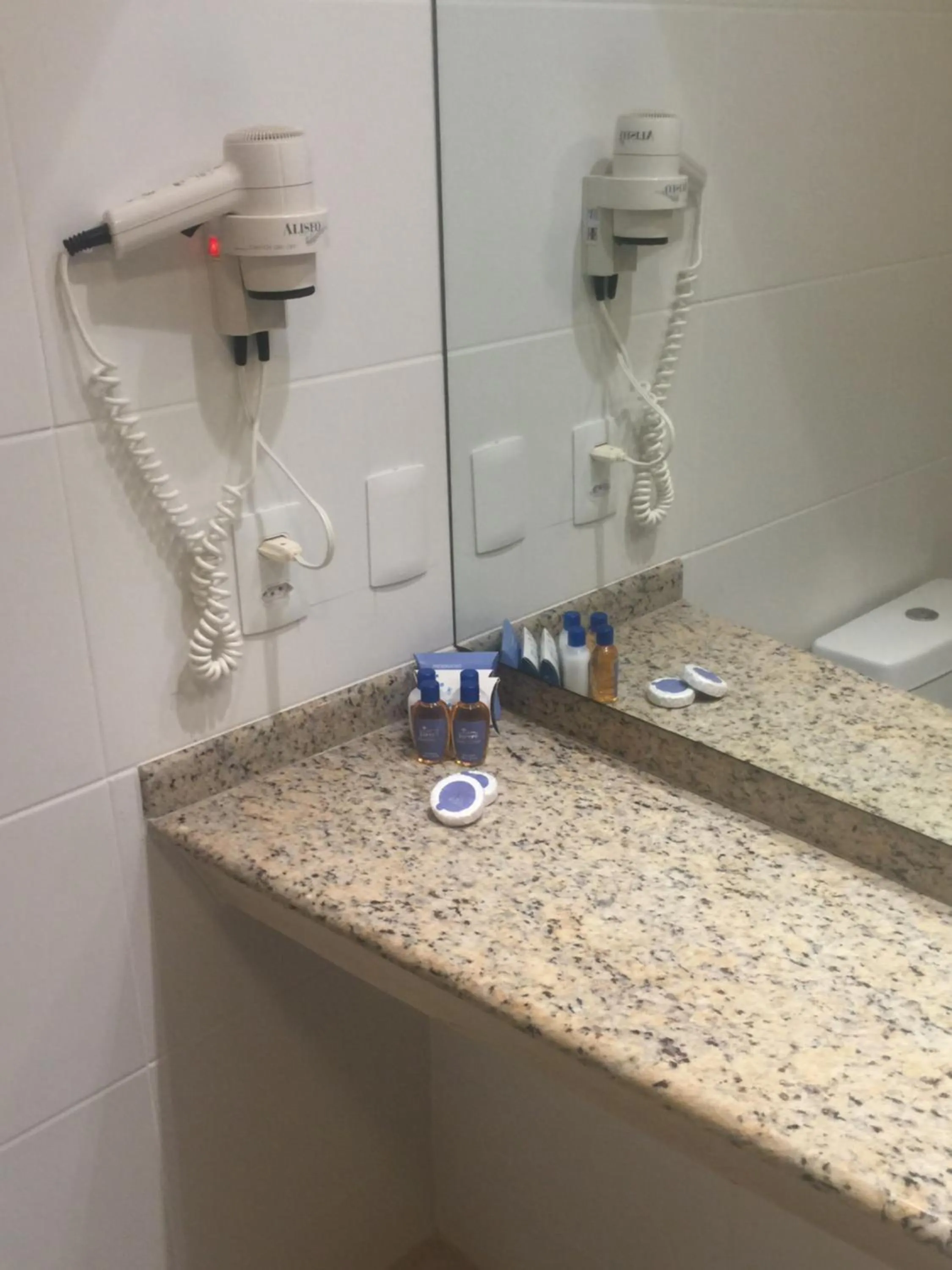 Bathroom in Flat Partic Hotel Jurere Beach Village