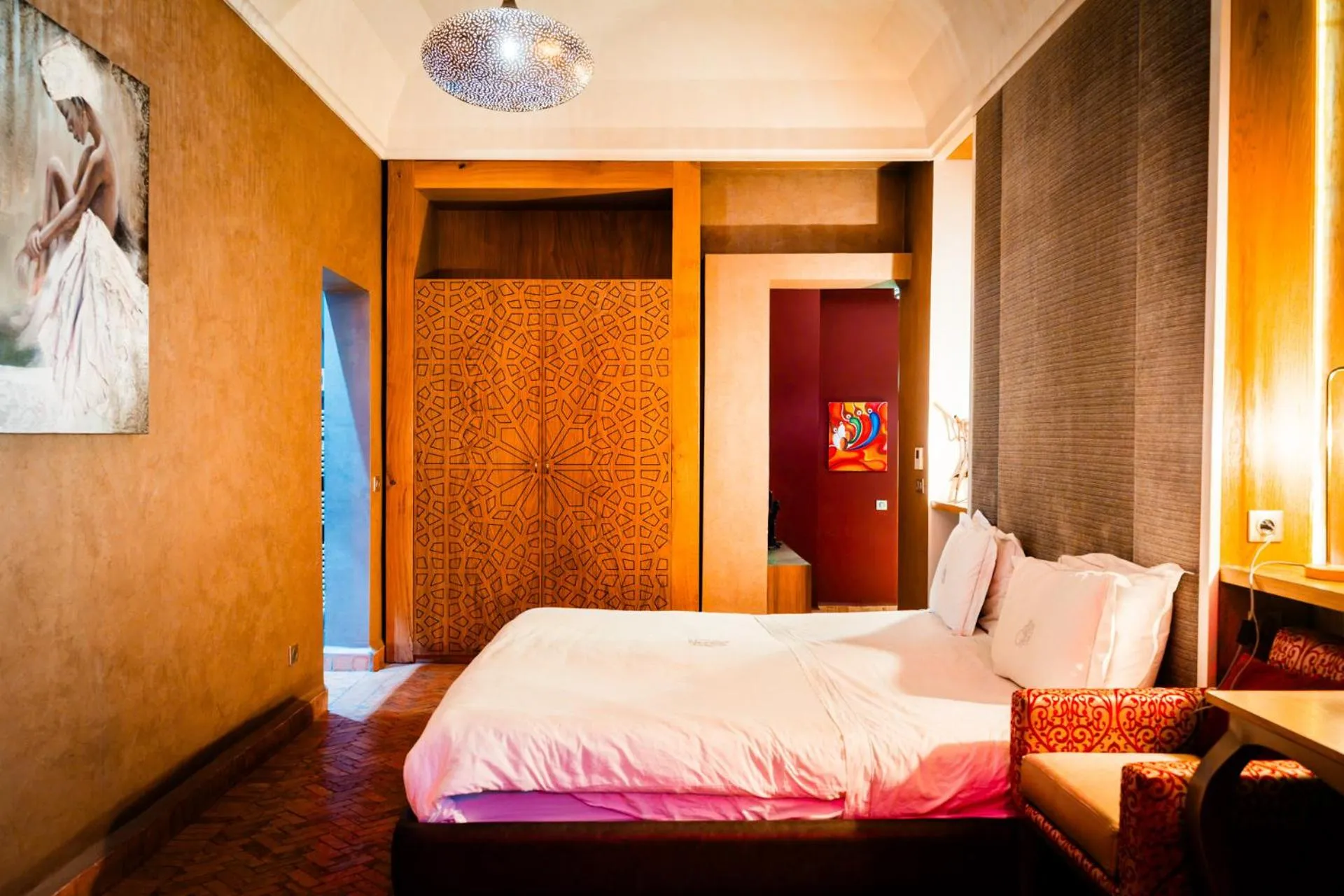 Bed in Ysalis Riad Restaurant & Spa