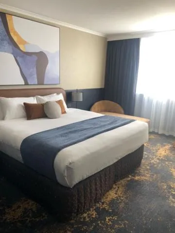Bed in Mercure Albury