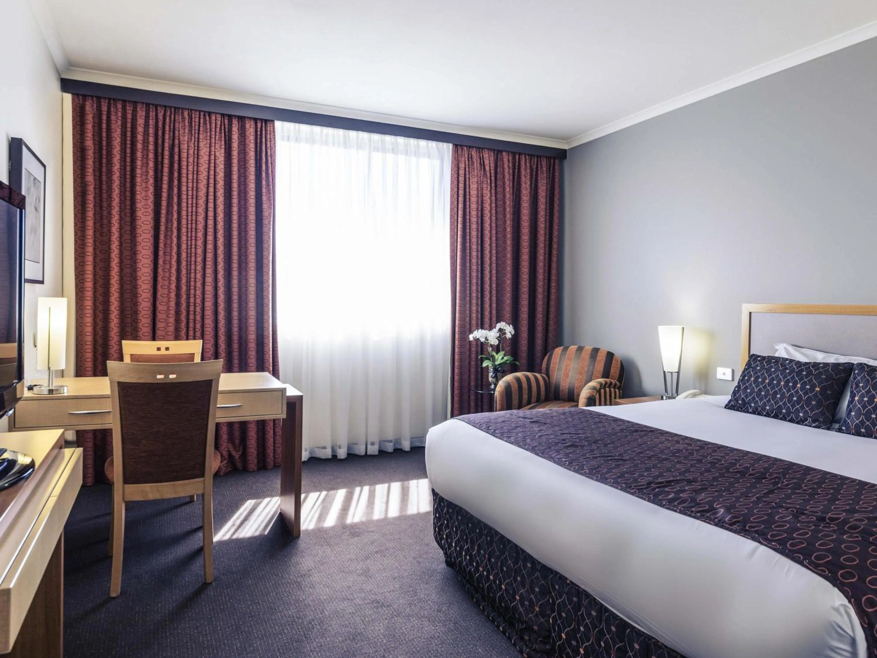 Bedroom, Bed in Mercure Albury