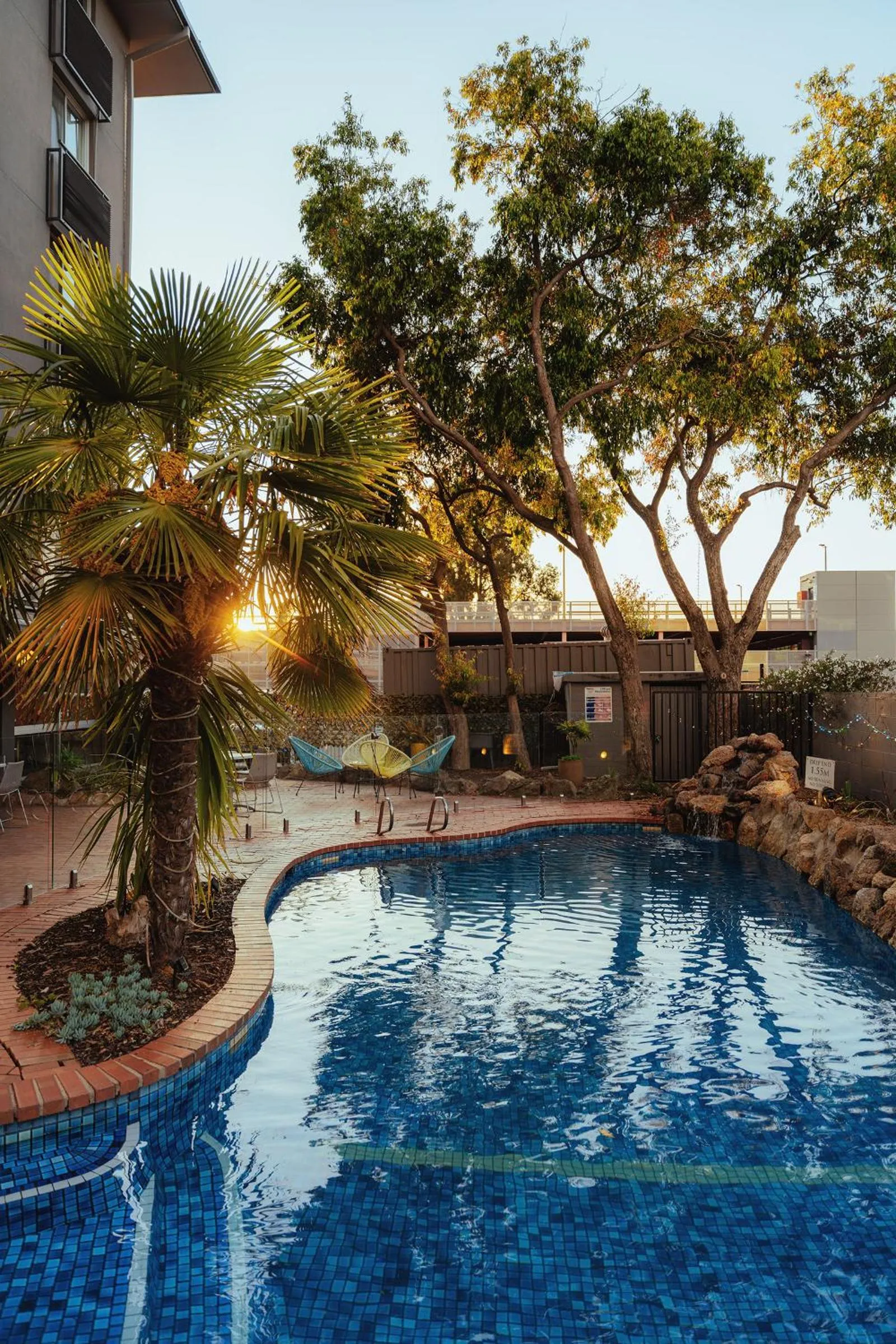 Swimming pool in Mercure Albury