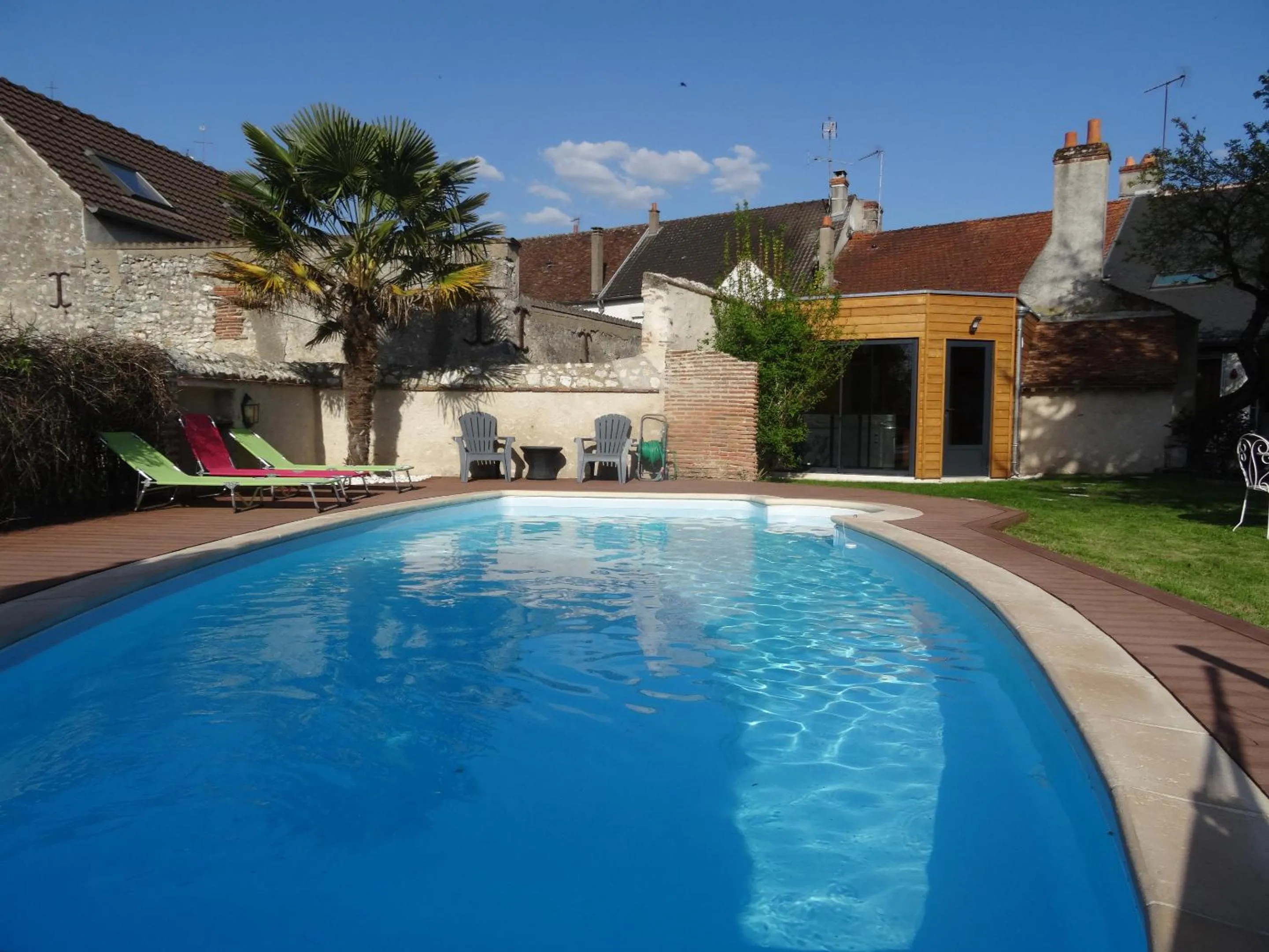 Pool view in Le Clos Elisa