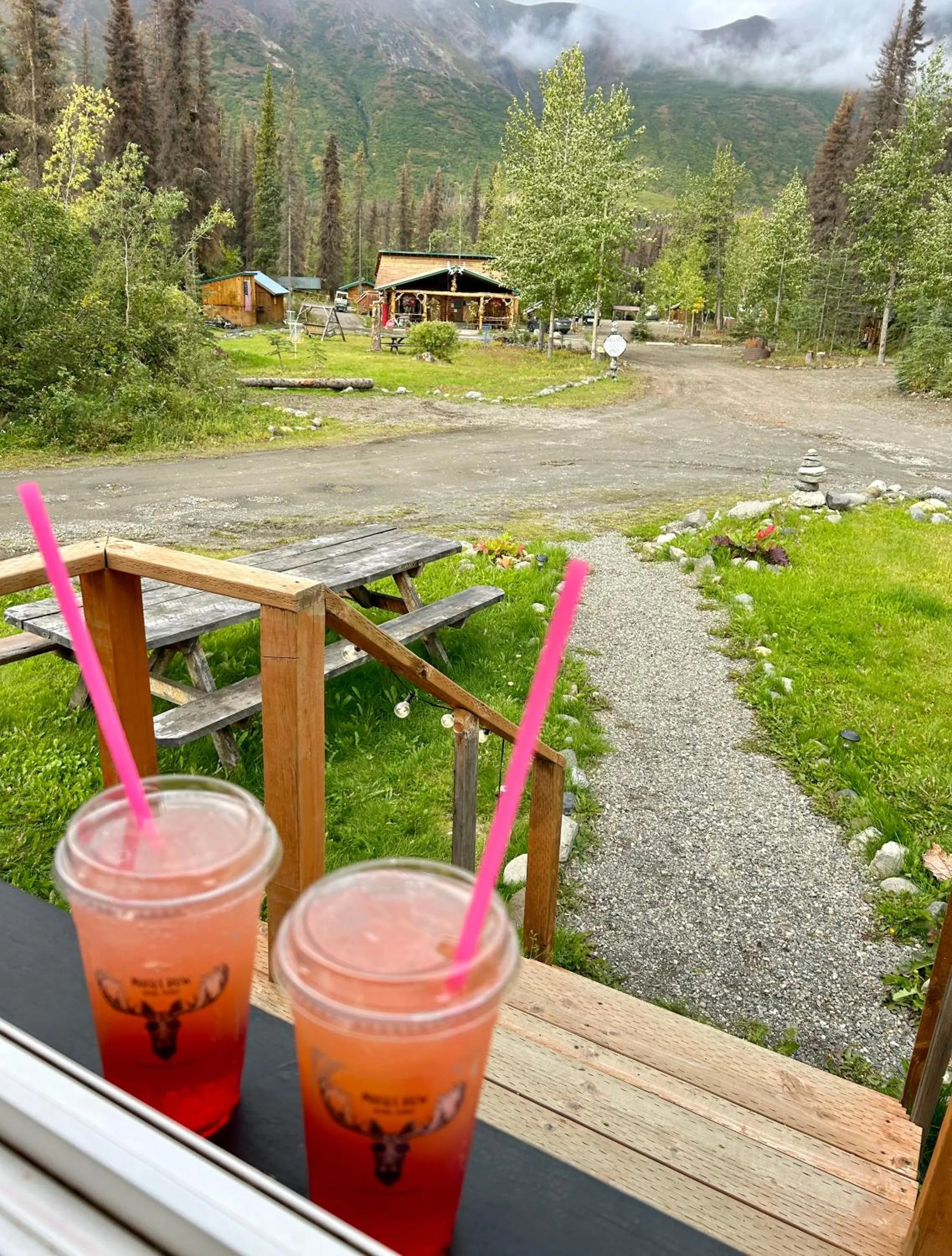 Restaurant/places to eat in Carlo Creek Cabins
