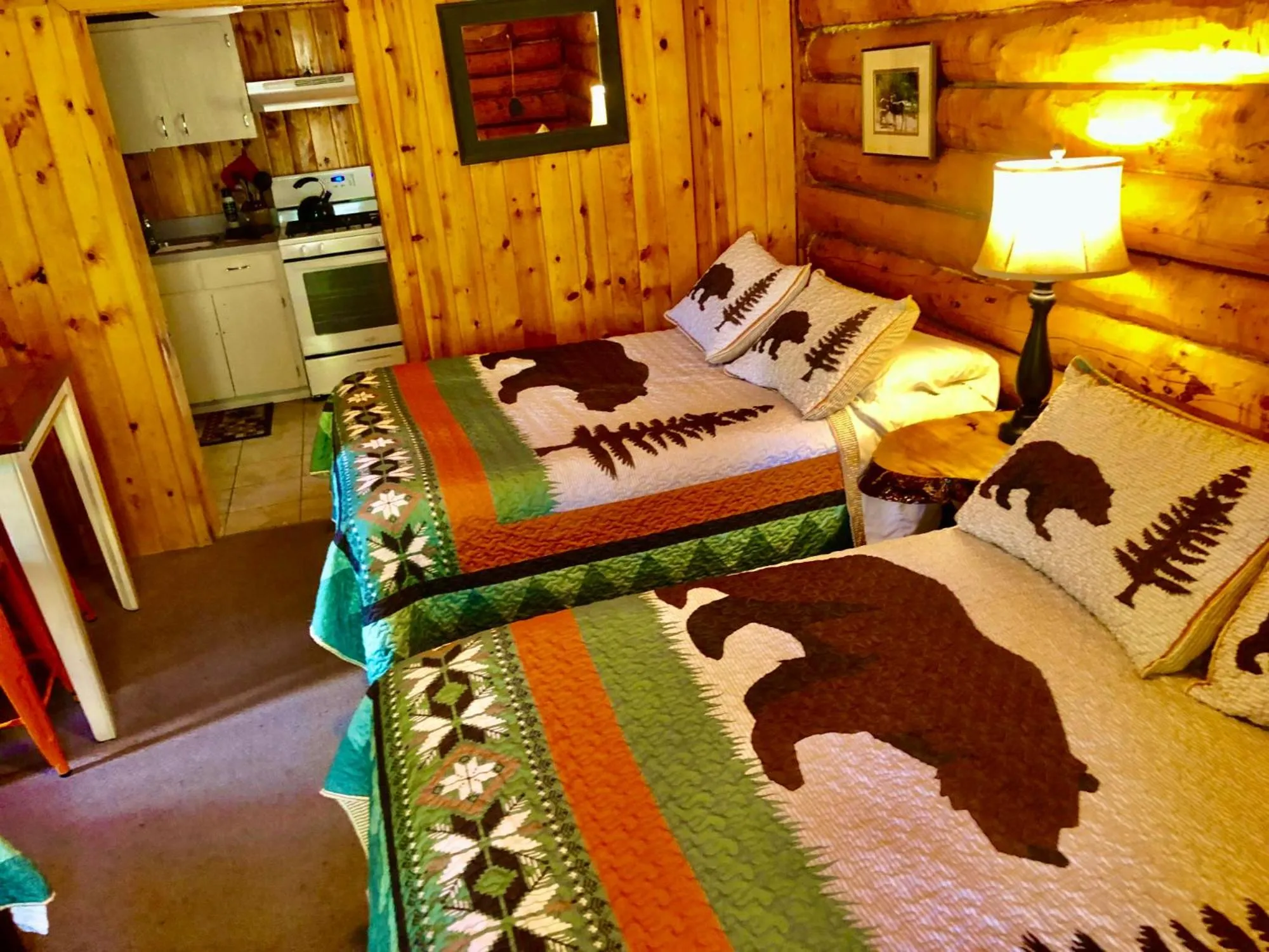 Photo of the whole room, Bed in Carlo Creek Cabins