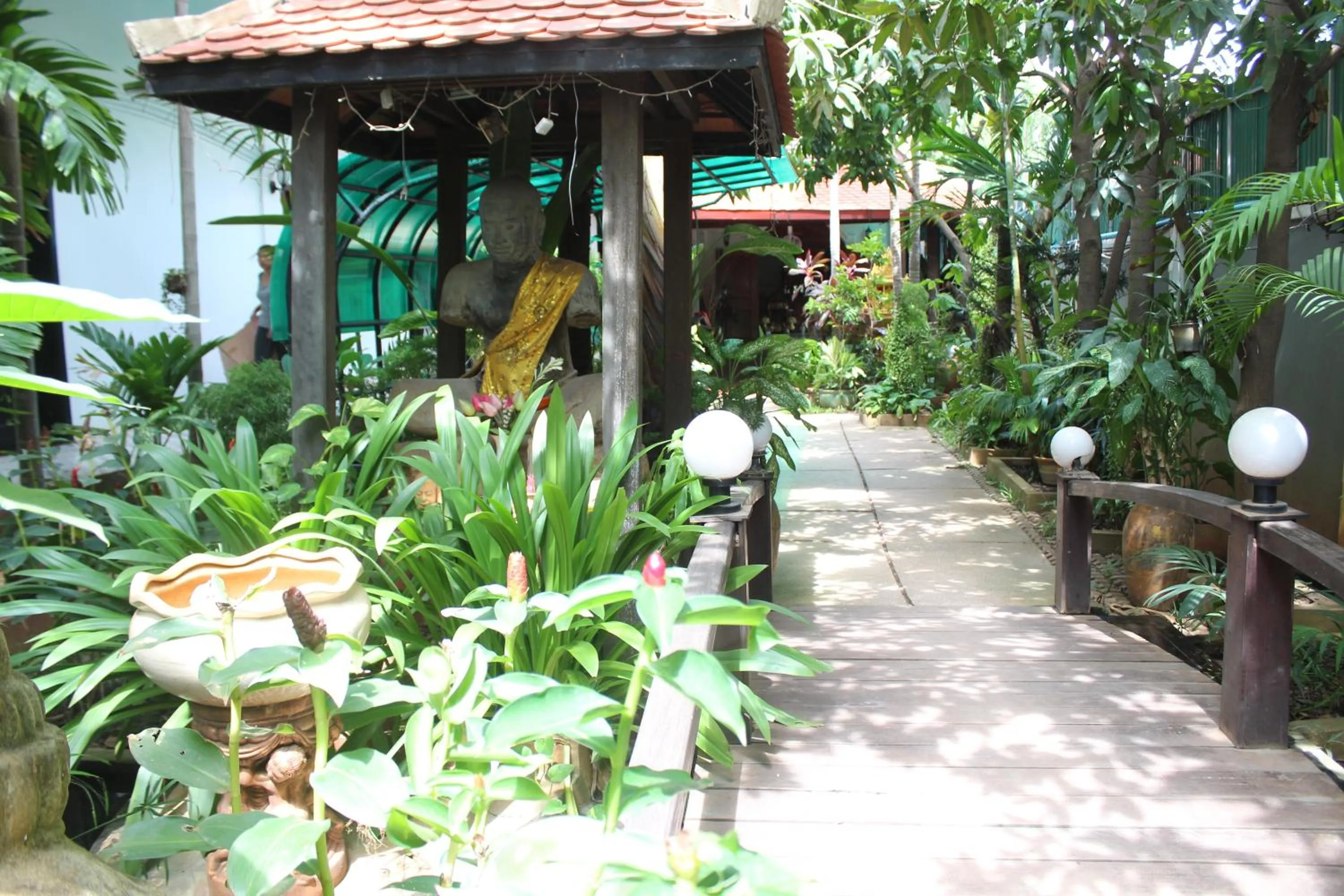 Garden in Central Night Hotel