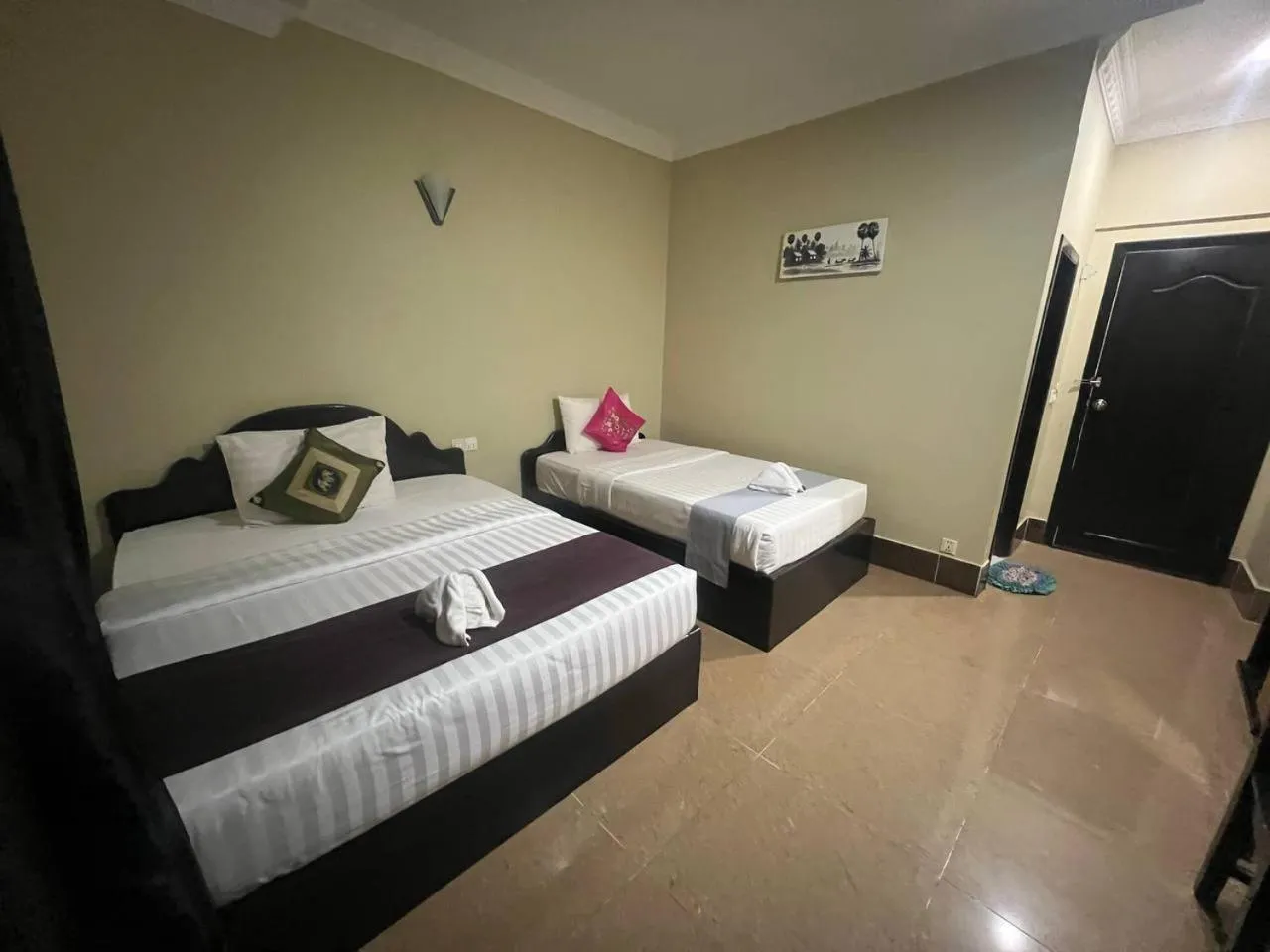 Bedroom, Bed in Central Night Hotel