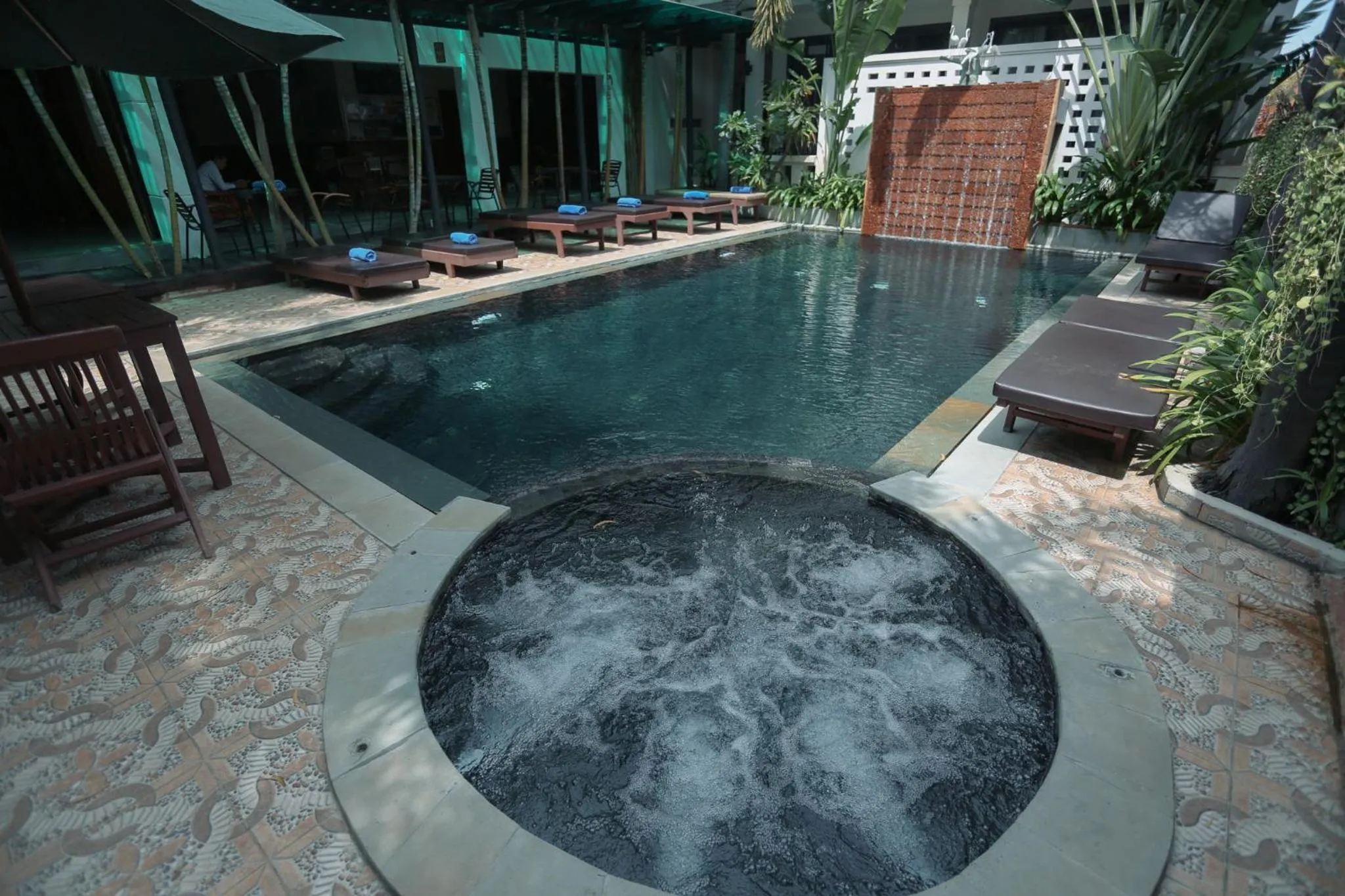 Swimming pool in Central Night Hotel