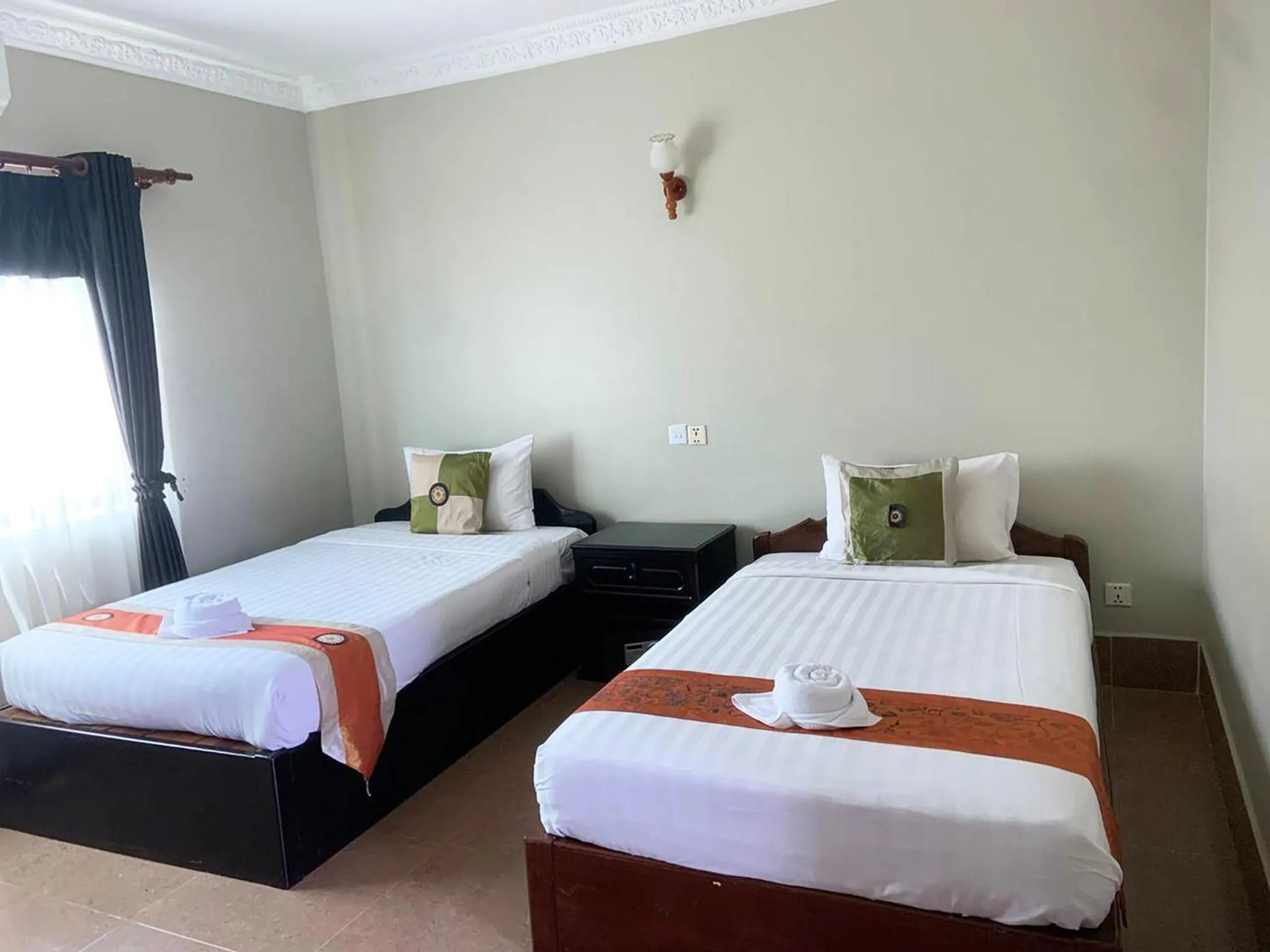 Property building, Bed in Central Night Hotel