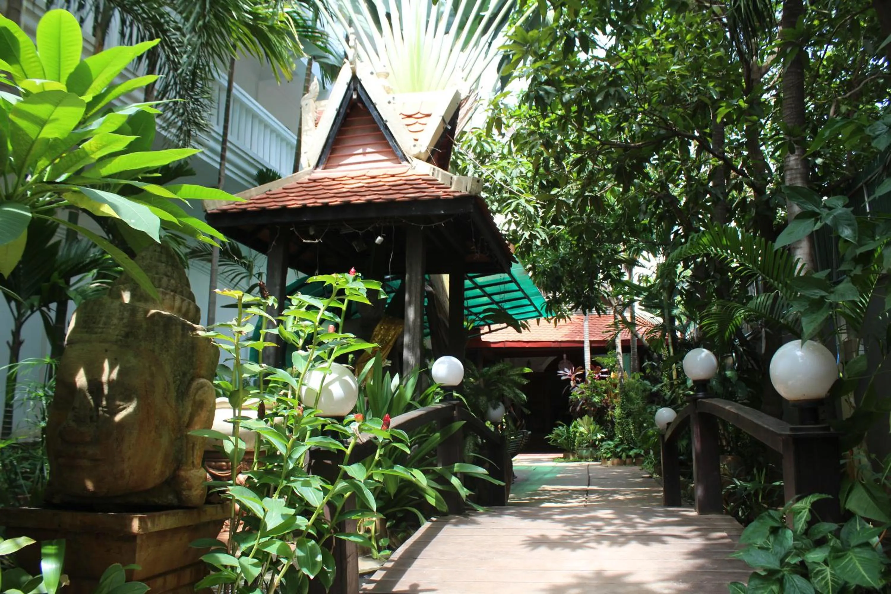 Garden in Central Night Hotel