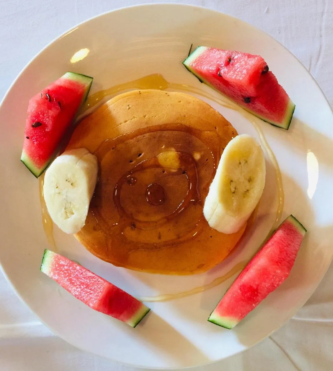 Restaurant/places to eat in Central Night Hotel