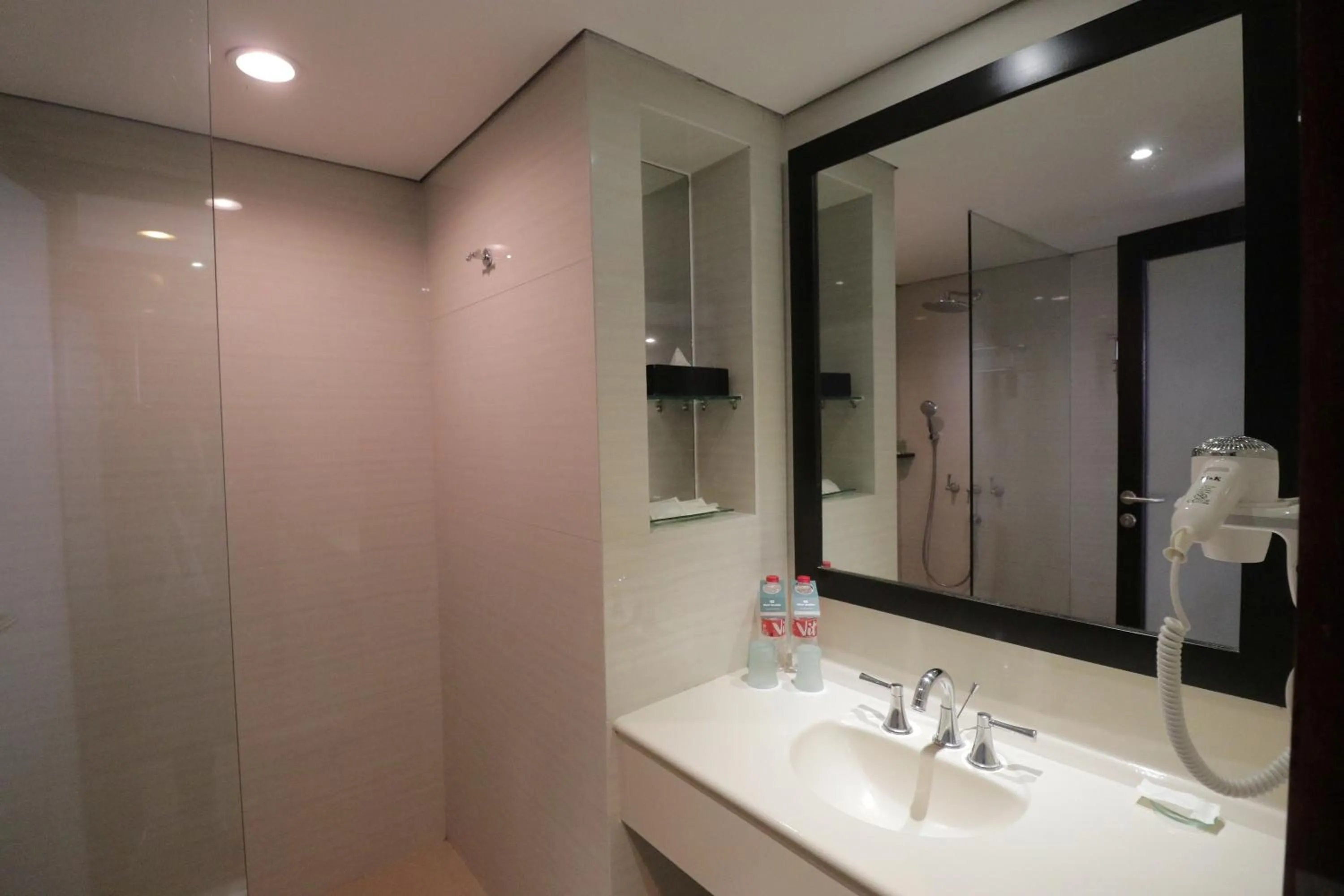 Bathroom in Hotel Santika Cirebon