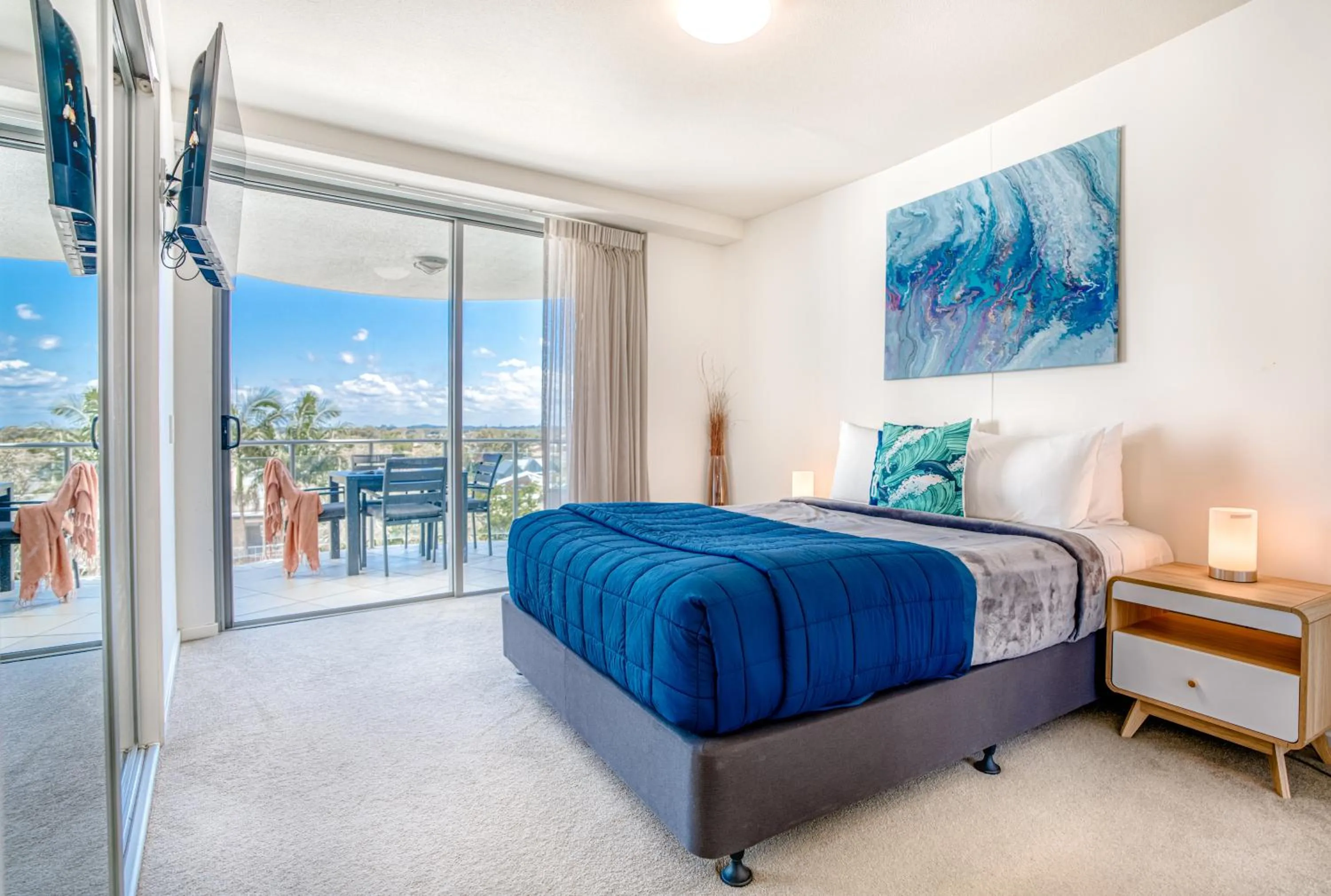 Balcony/Terrace, Bed in Cilento Mooloolaba