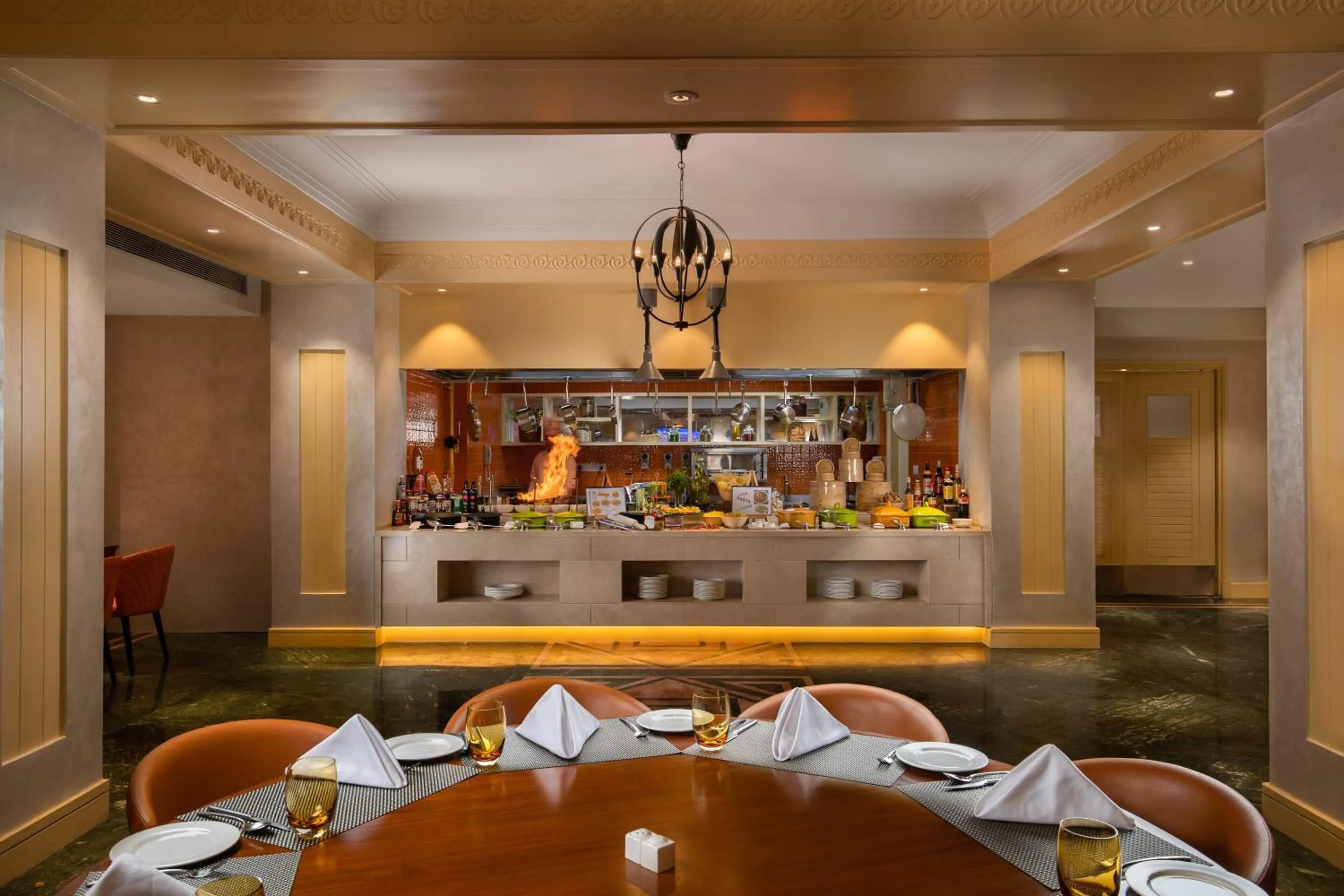 Restaurant/places to eat in Holiday Inn Agra MG Road an IHG Hotel