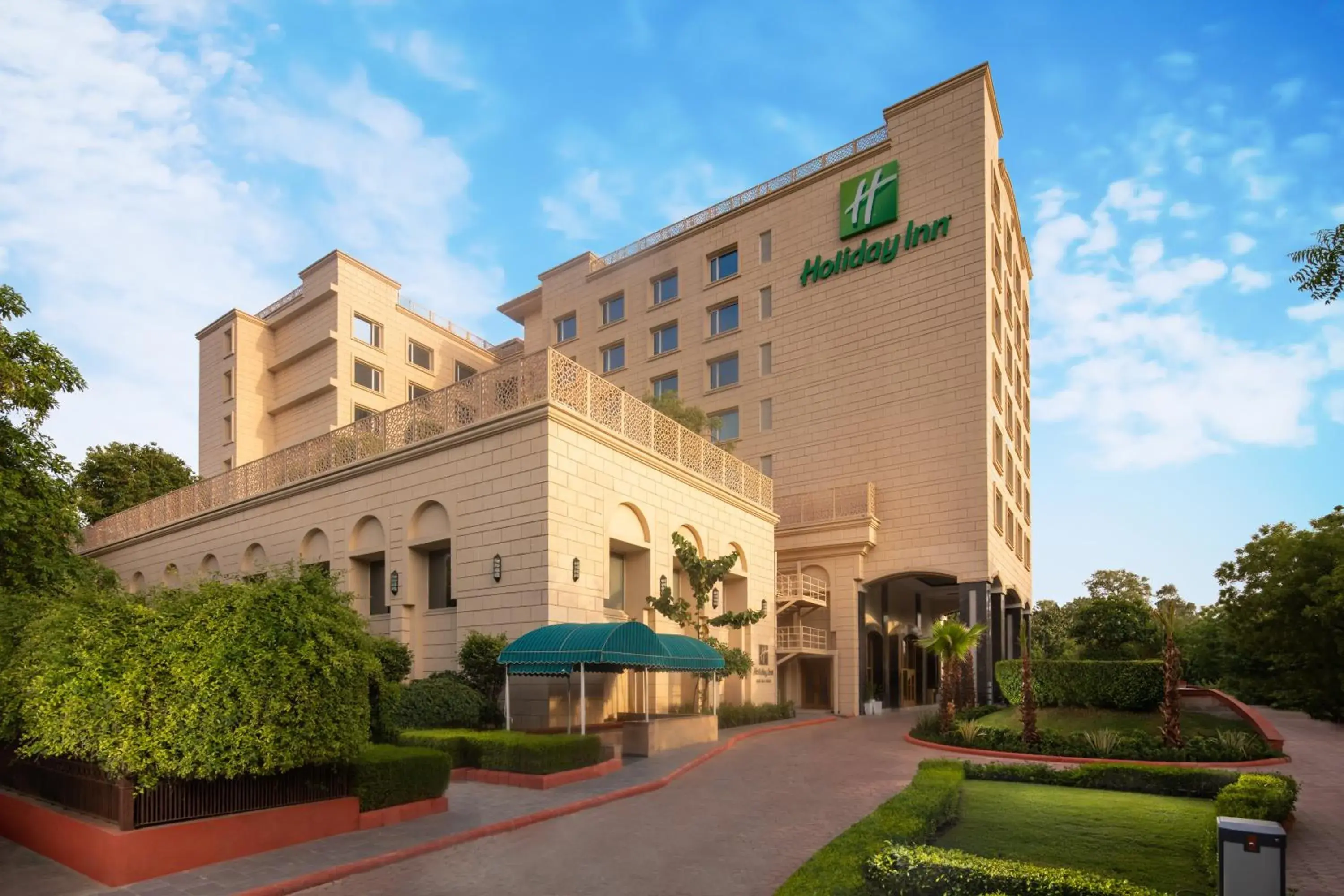 Property building in Holiday Inn Agra MG Road an IHG Hotel Property building in Holiday Inn Agra MG Road an IHG Hotel