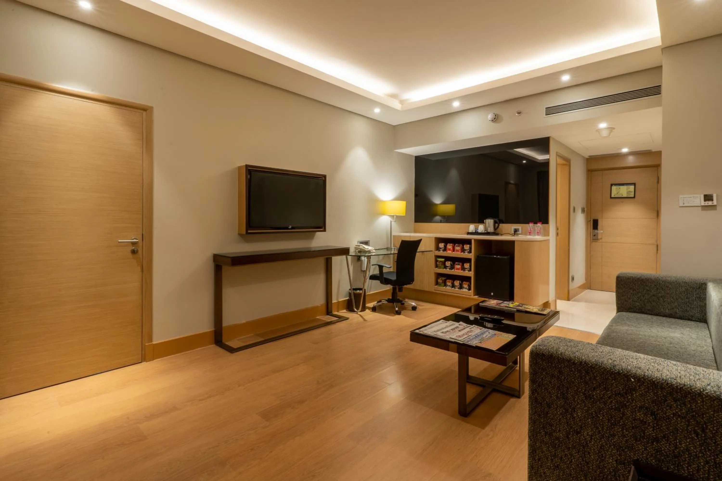 Photo of the whole room in Holiday Inn Agra MG Road an IHG Hotel