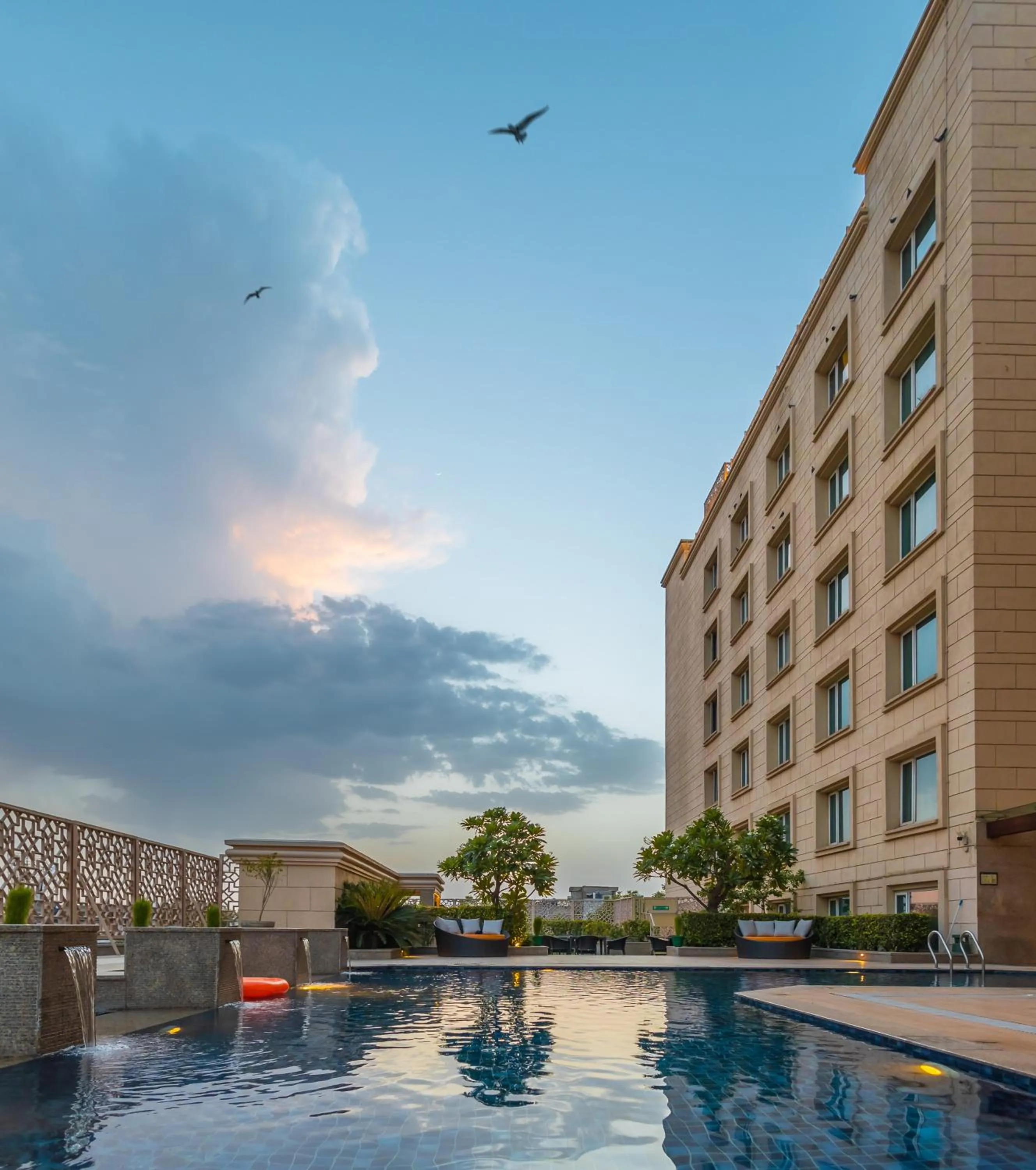 Swimming pool in Holiday Inn Agra MG Road an IHG Hotel