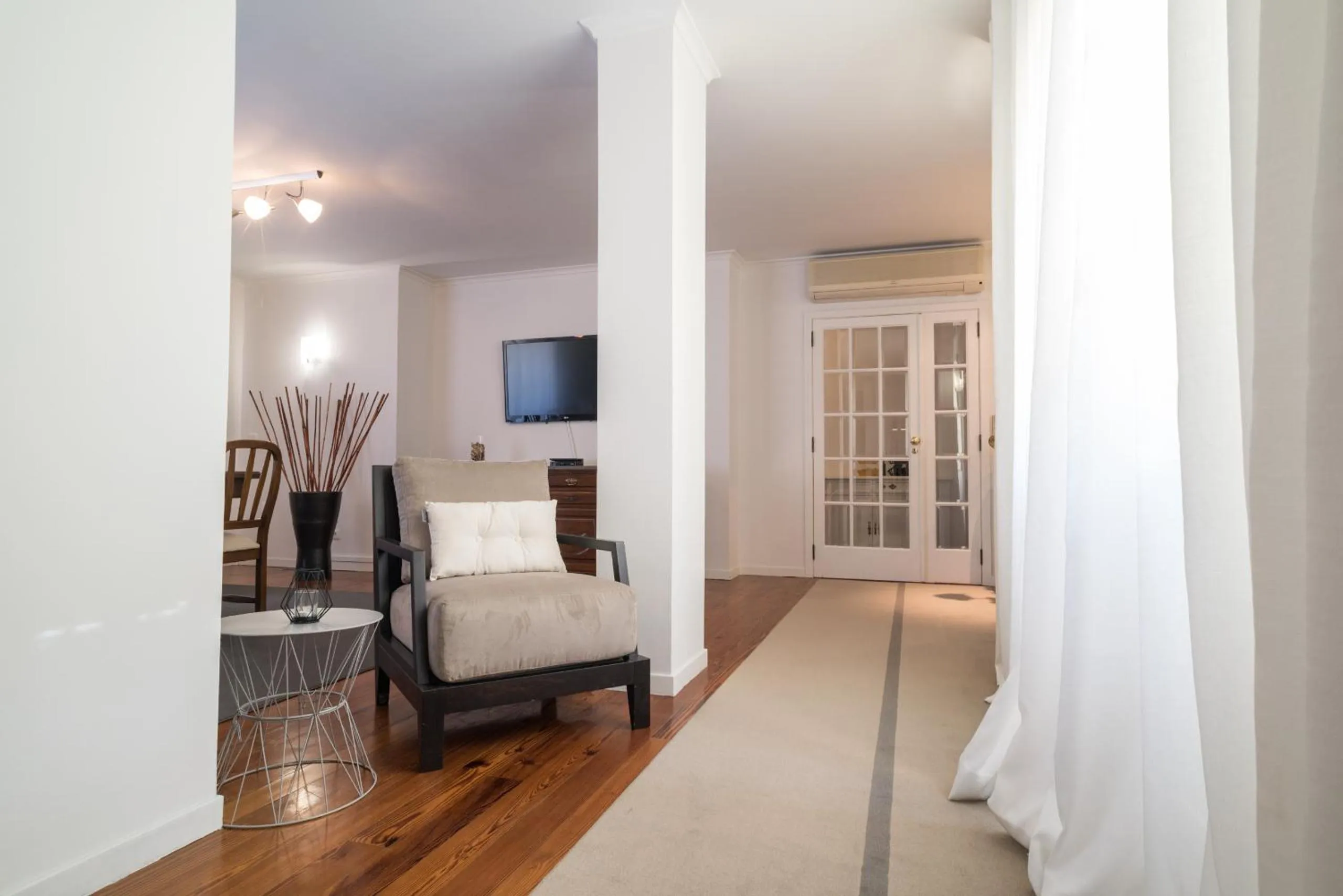 Dining area, Bed in ARTS In Penthouse Apartments Til Sol