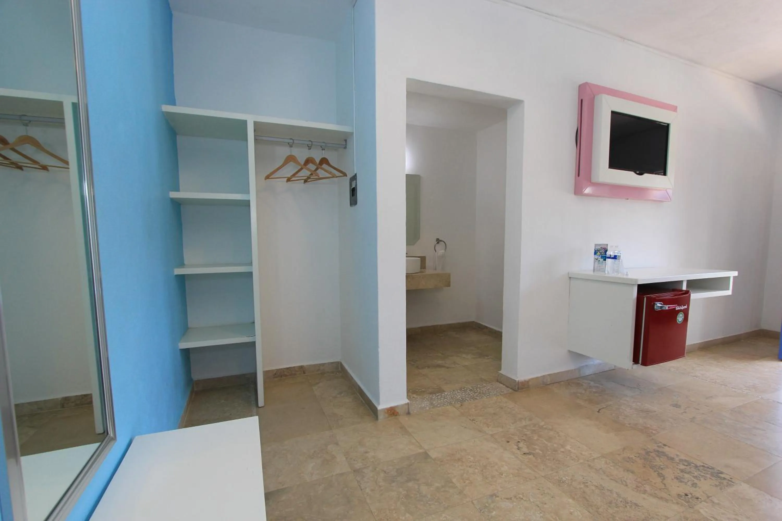 TV and multimedia in Miami Inn