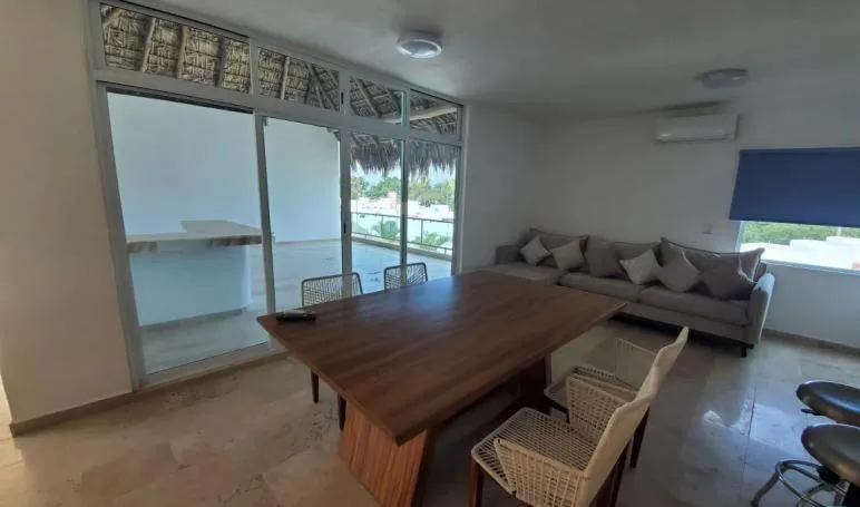 Living room in Miami Inn