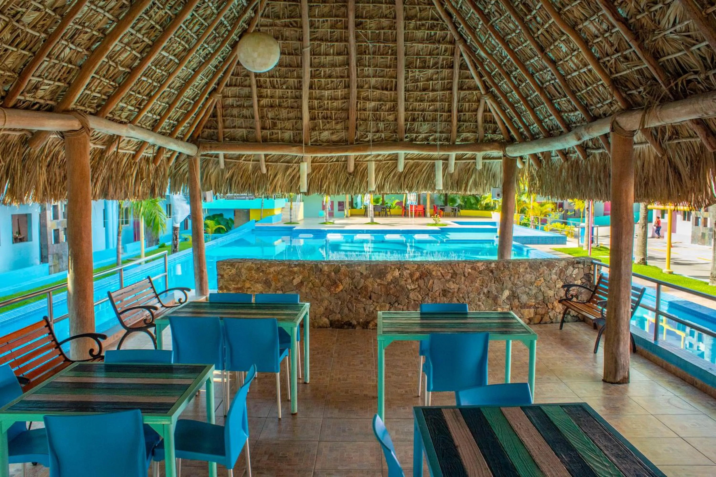 Restaurant/places to eat in Miami Inn