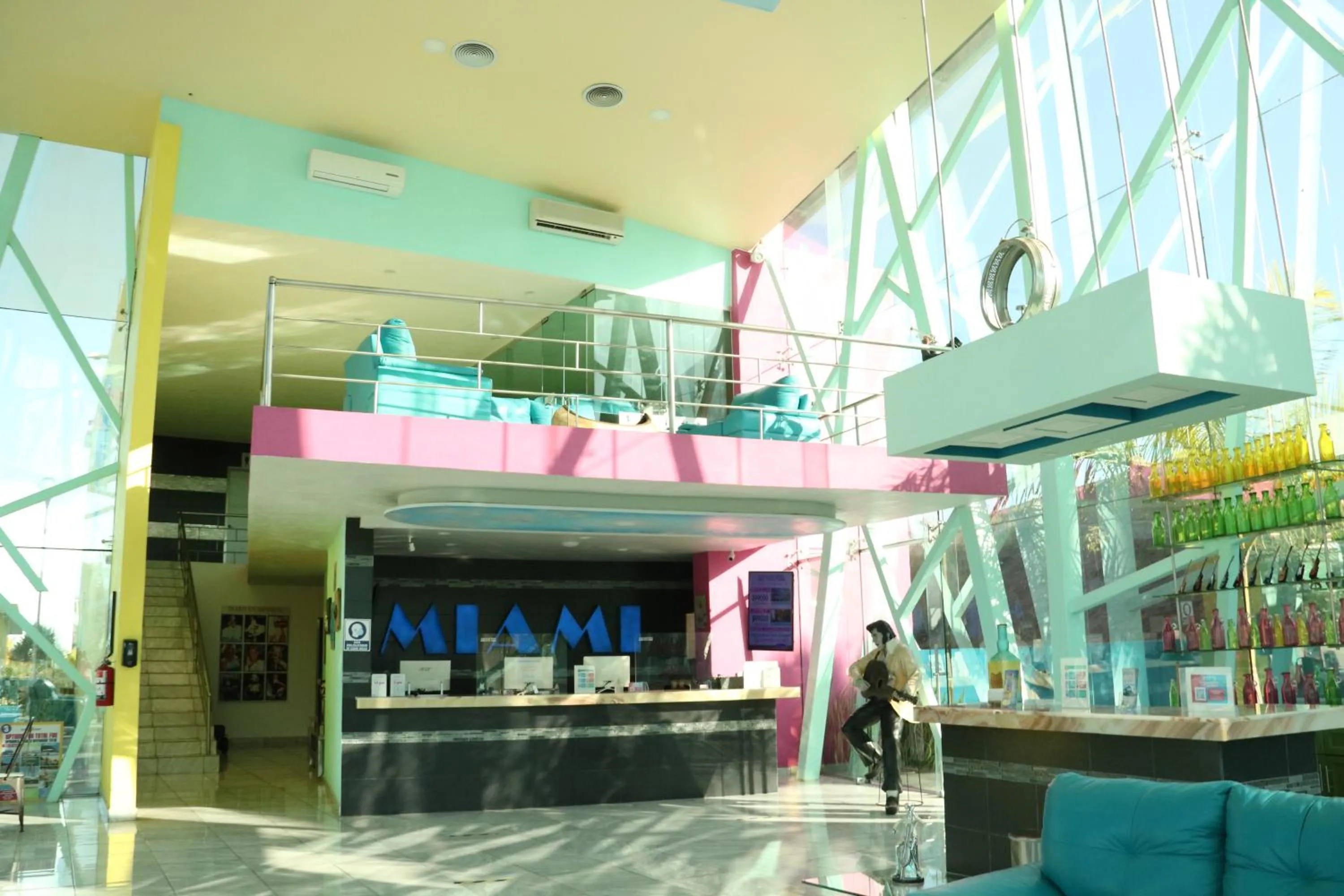 Lobby or reception in Miami Inn