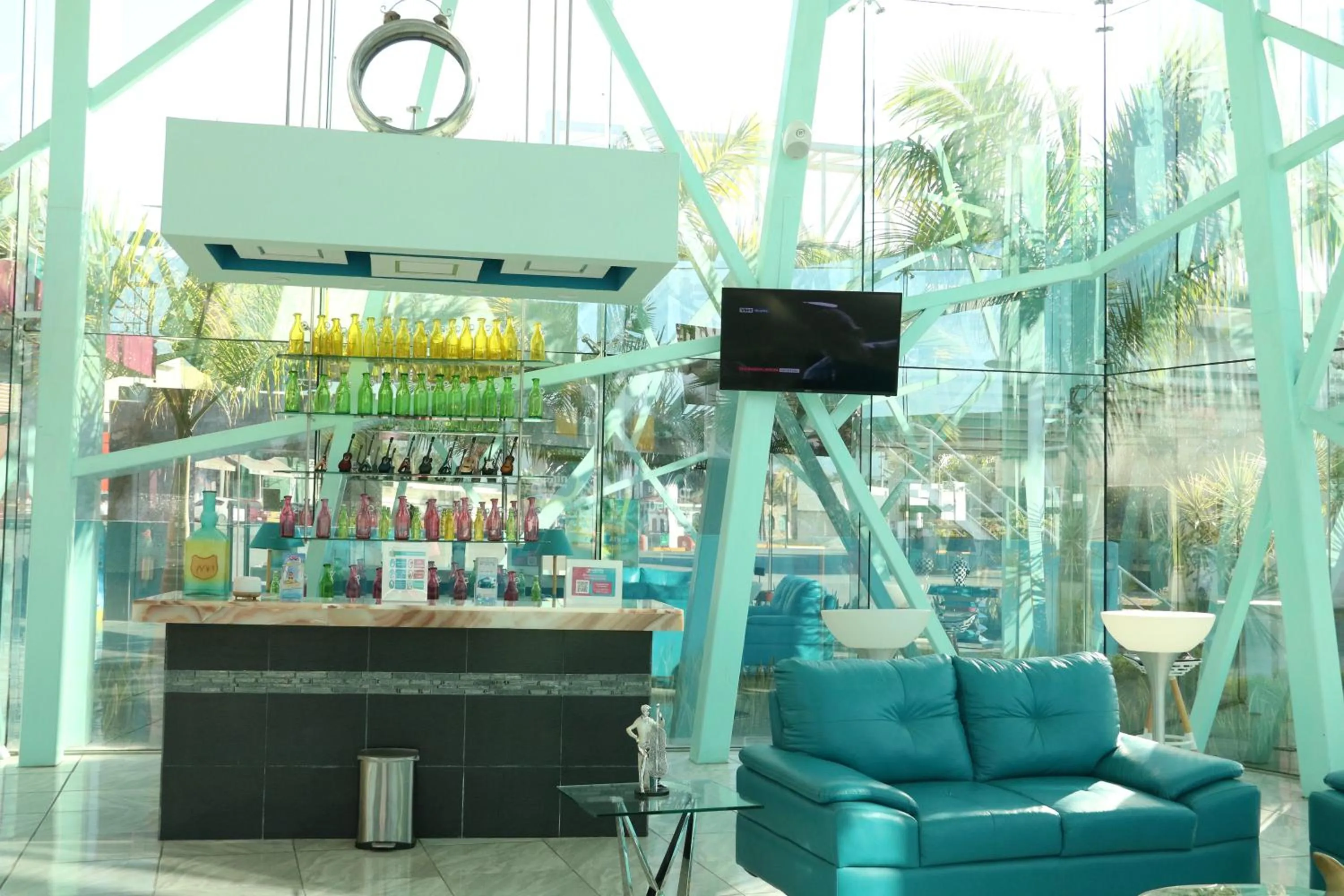 Living room in Miami Inn