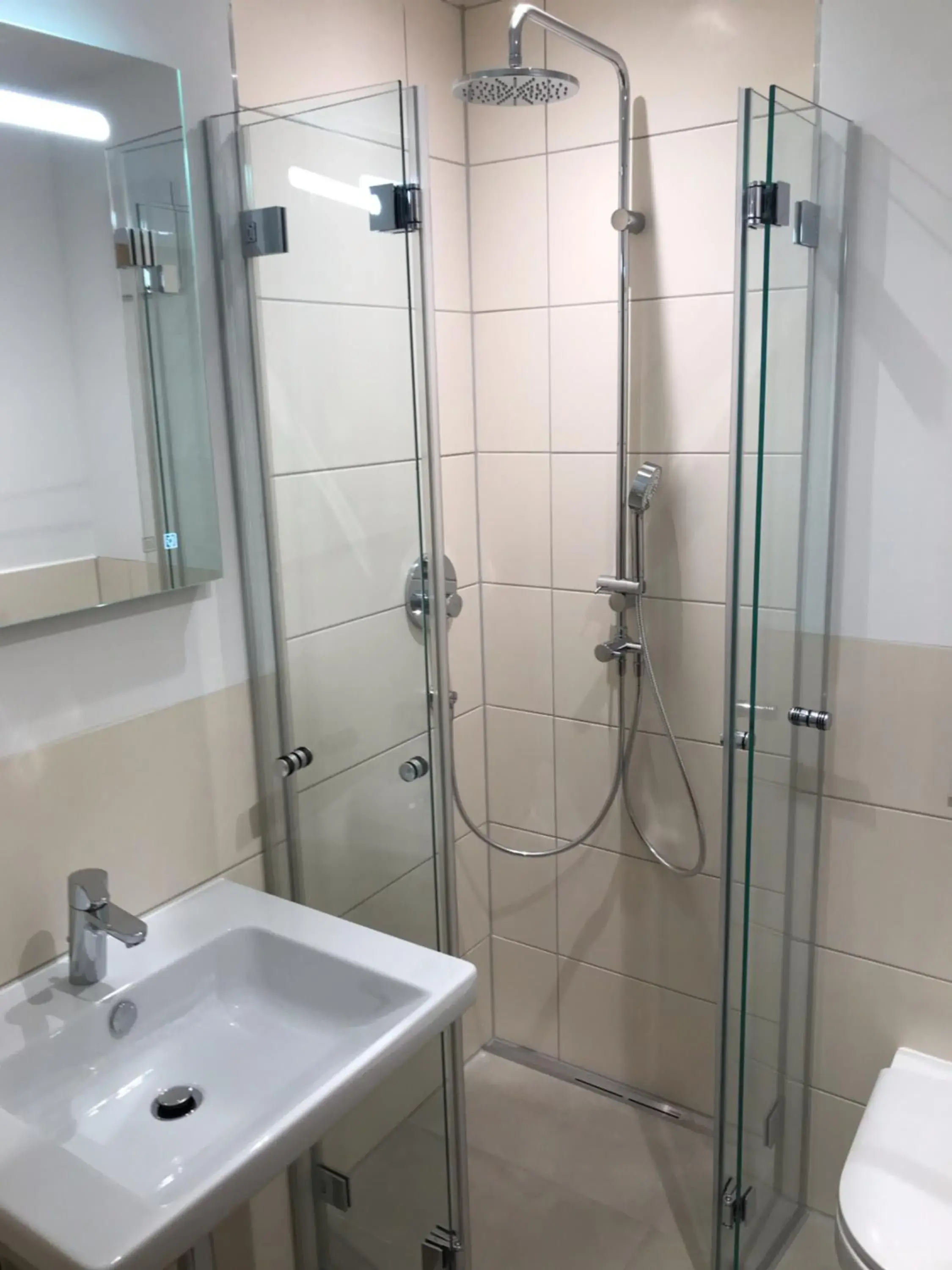 Double Room with Private Bathroom in Waldschlößl Double Room with Private Bathroom in Waldschlößl