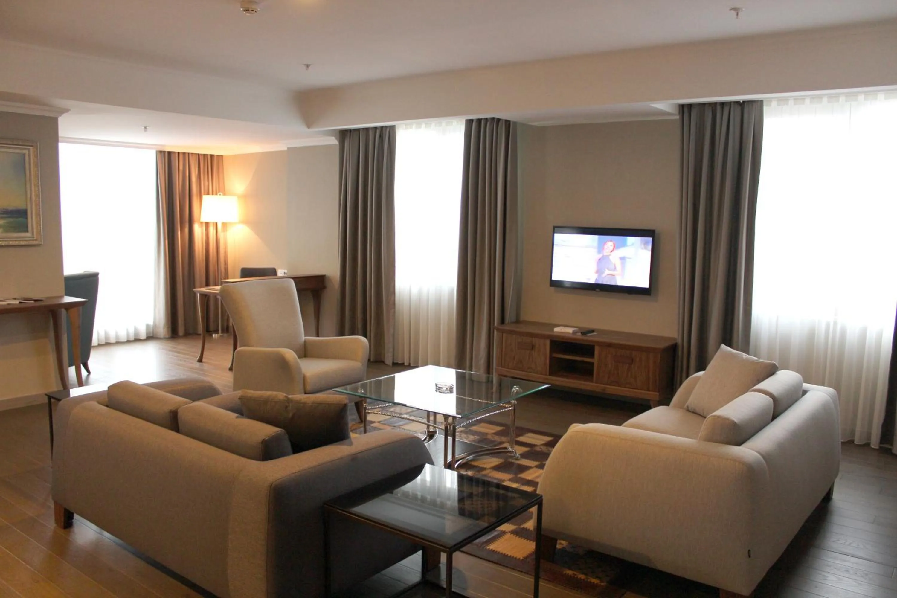 Communal lounge/ TV room in Ramada Plaza By Wyndham Kahramanmaras