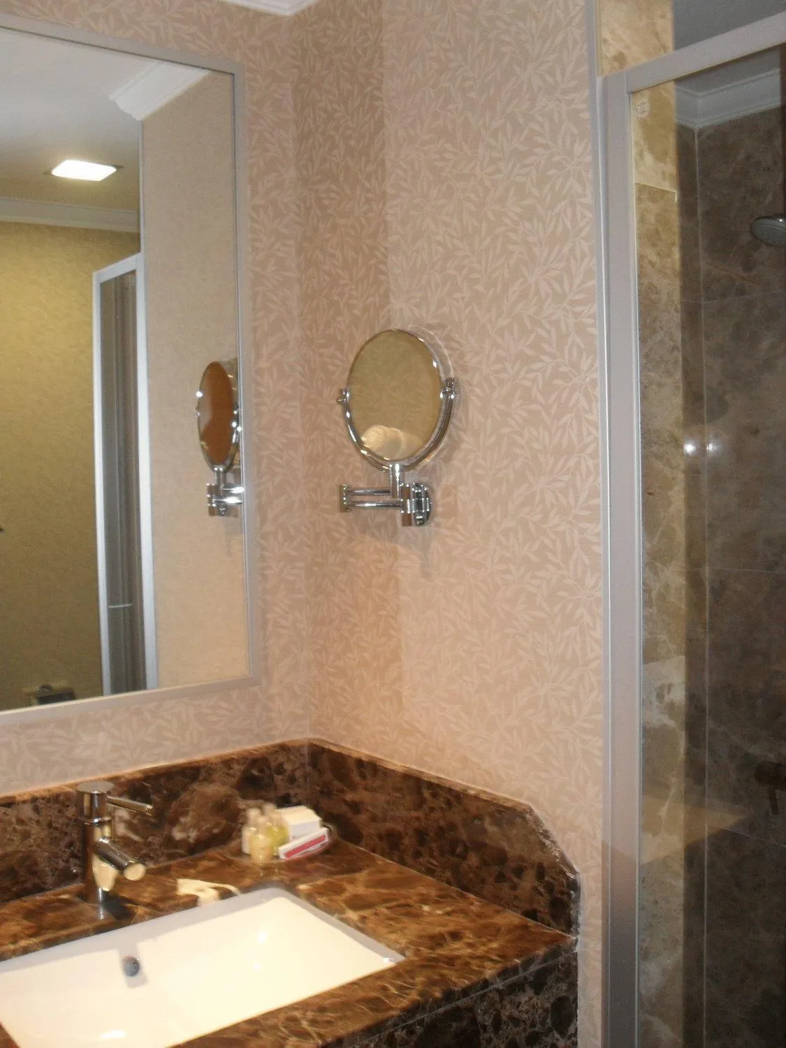 Bathroom in Ramada Plaza By Wyndham Kahramanmaras