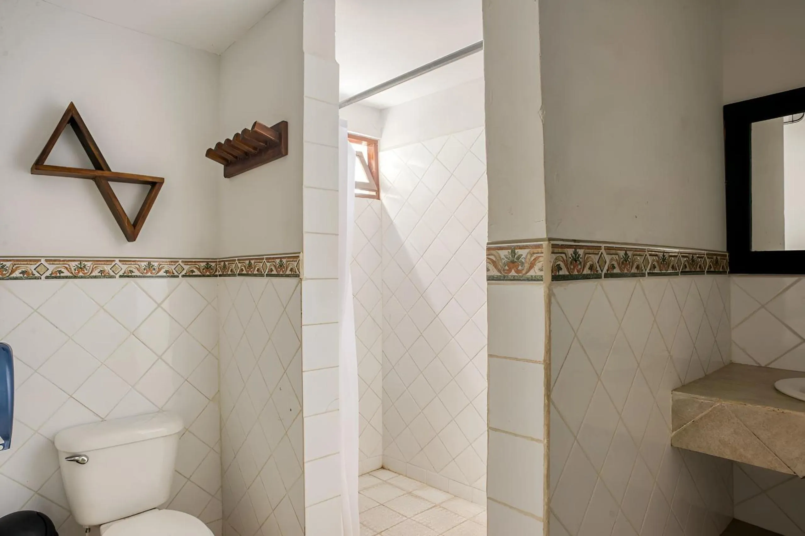 Bathroom in Socialtel Granada