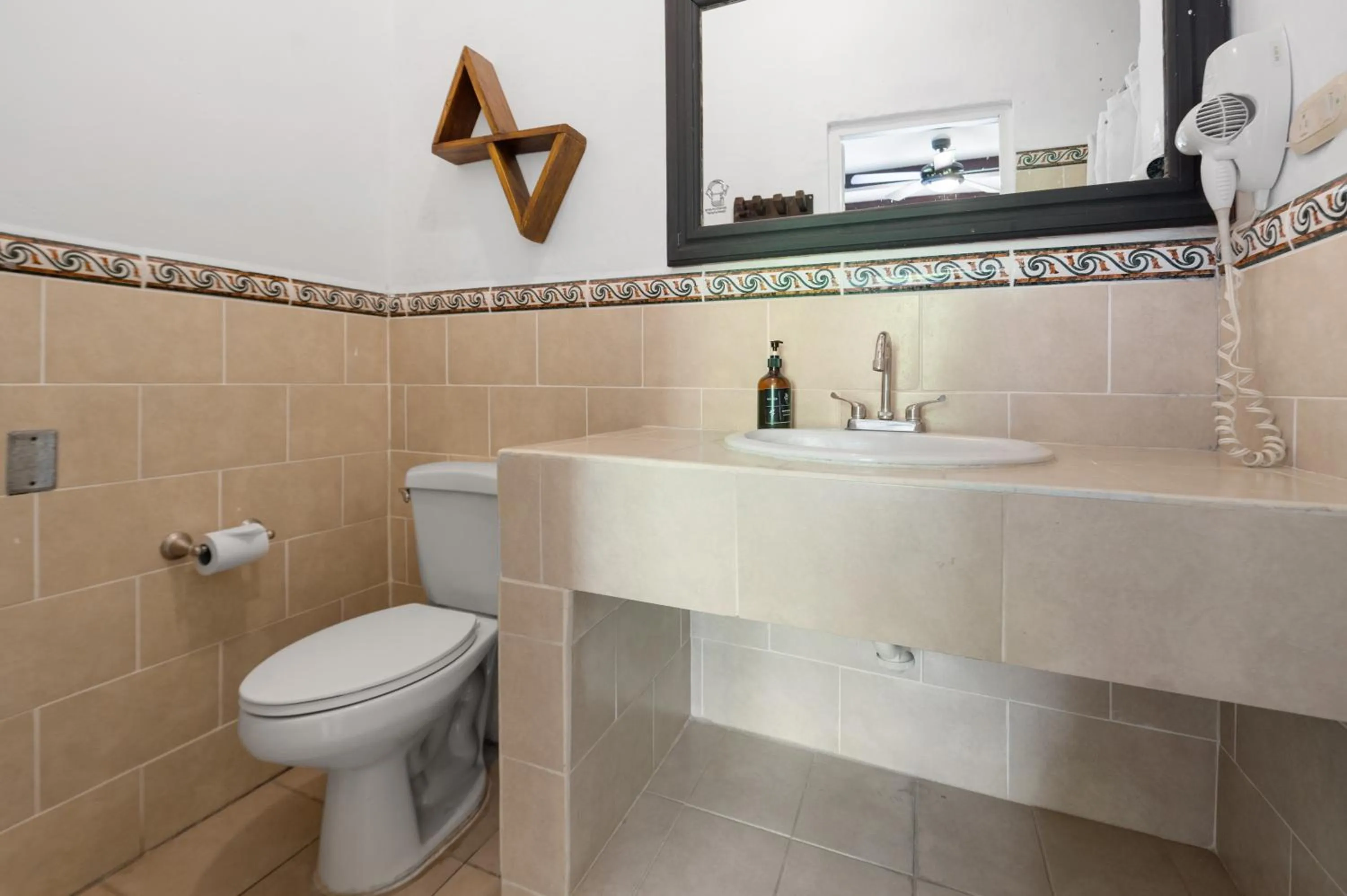 Bathroom in Socialtel Granada