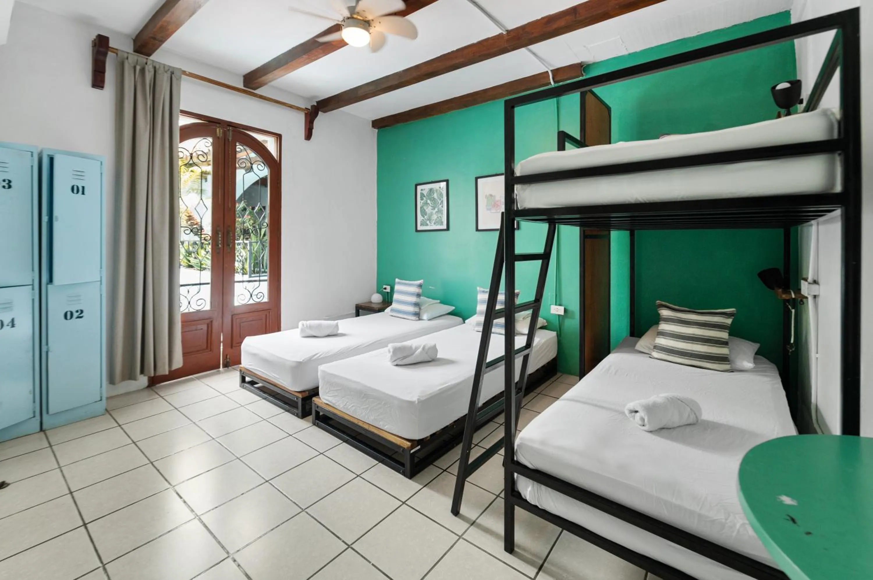 Bedroom, Bed in Socialtel Granada