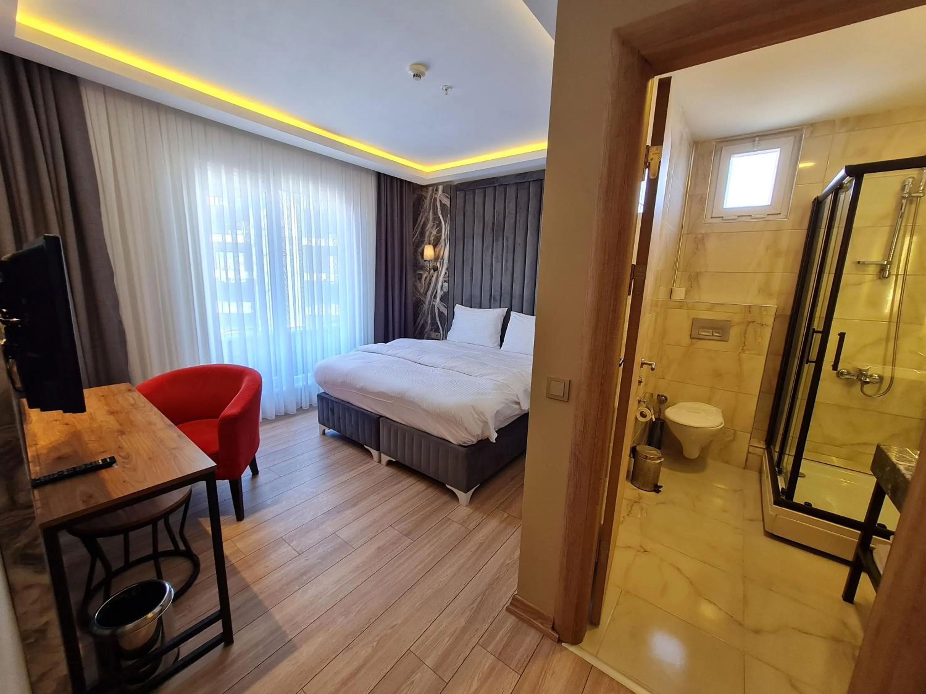 Photo of the whole room, Bed in Air Boss Istanbul Airport and Fair Hotel