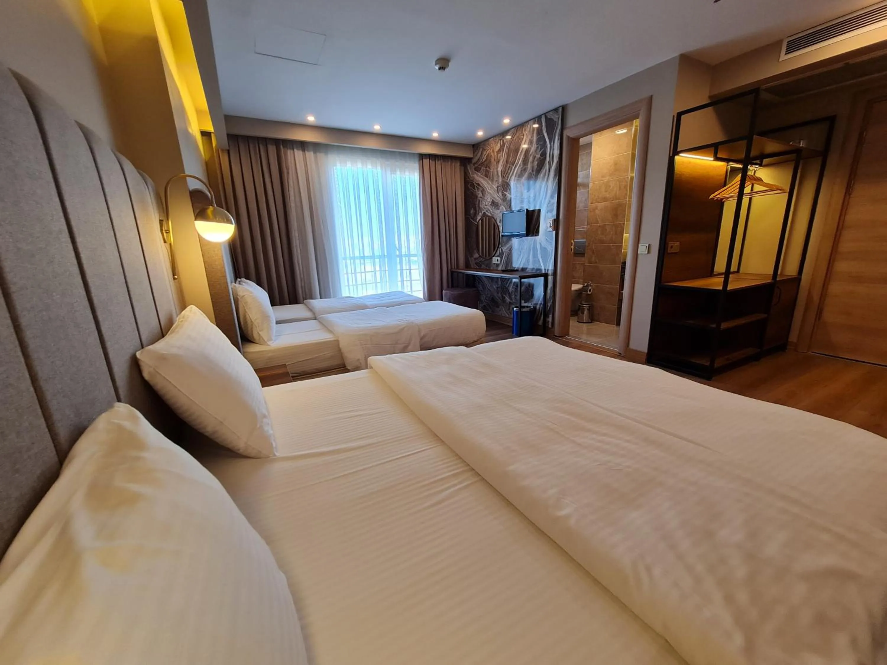 Bed in Air Boss Istanbul Airport and Fair Hotel