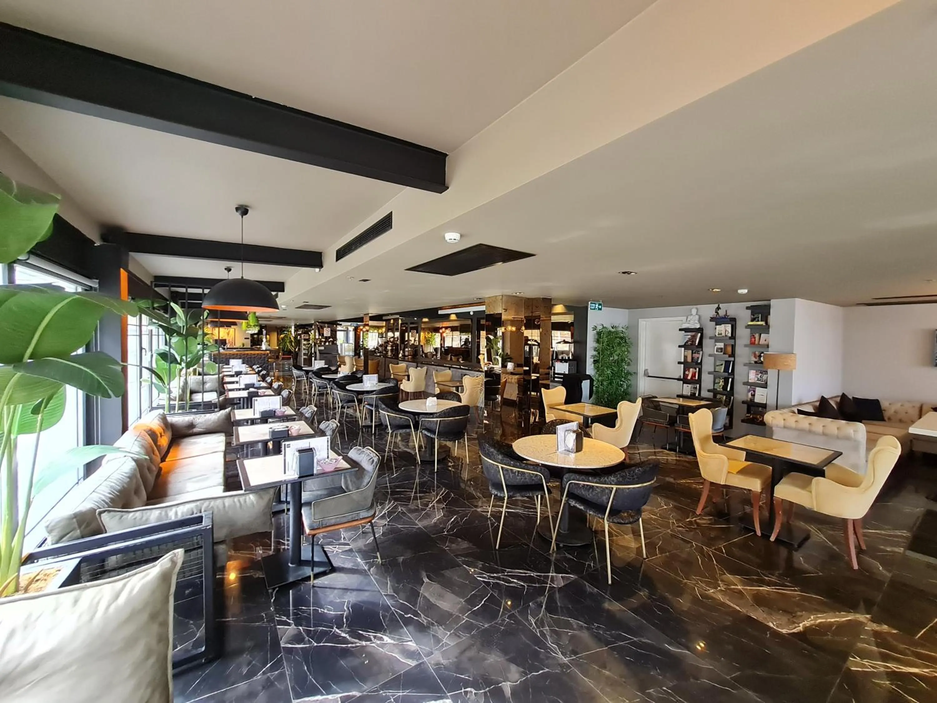 Restaurant/places to eat in Air Boss Istanbul Airport and Fair Hotel