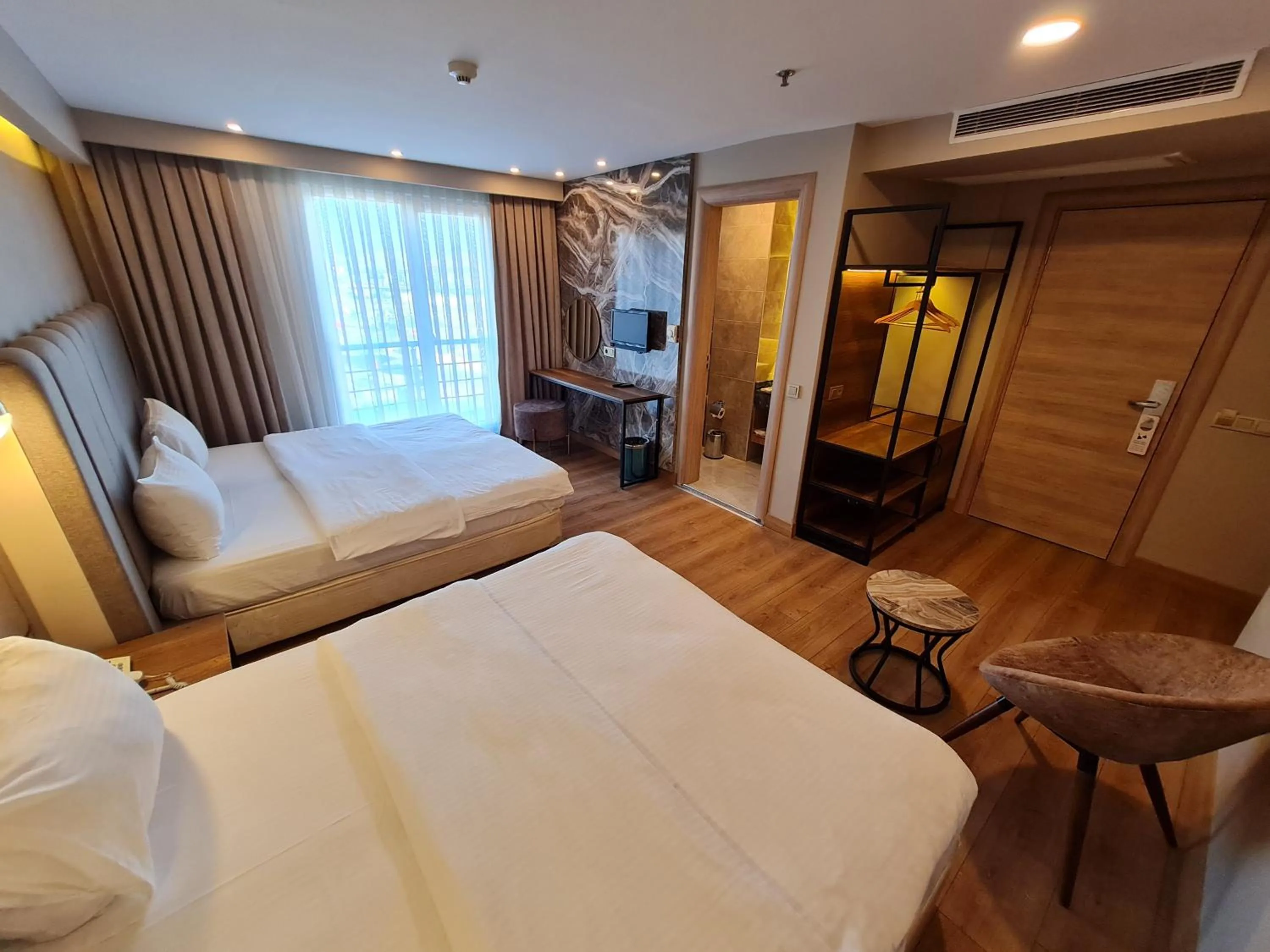 Photo of the whole room, Bed in Air Boss Istanbul Airport and Fair Hotel