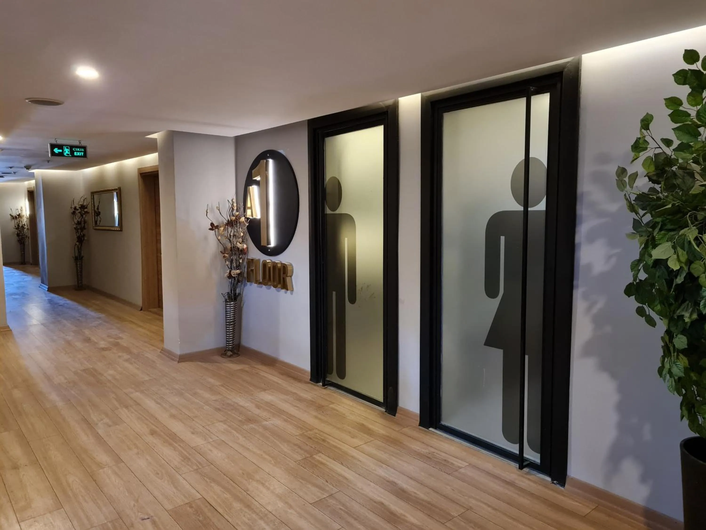 Toilet in Air Boss Istanbul Airport and Fair Hotel