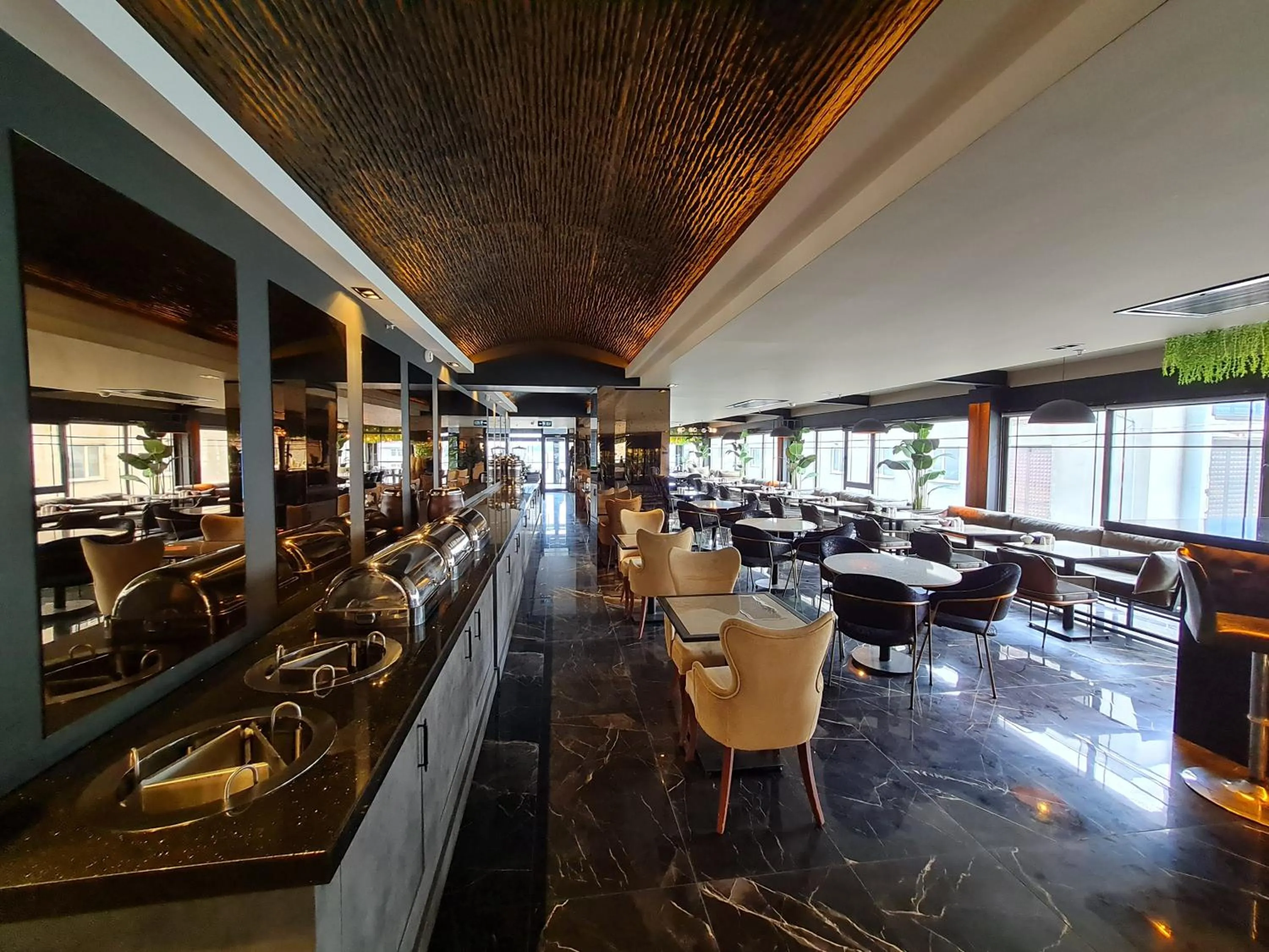 Restaurant/places to eat in Air Boss Istanbul Airport and Fair Hotel