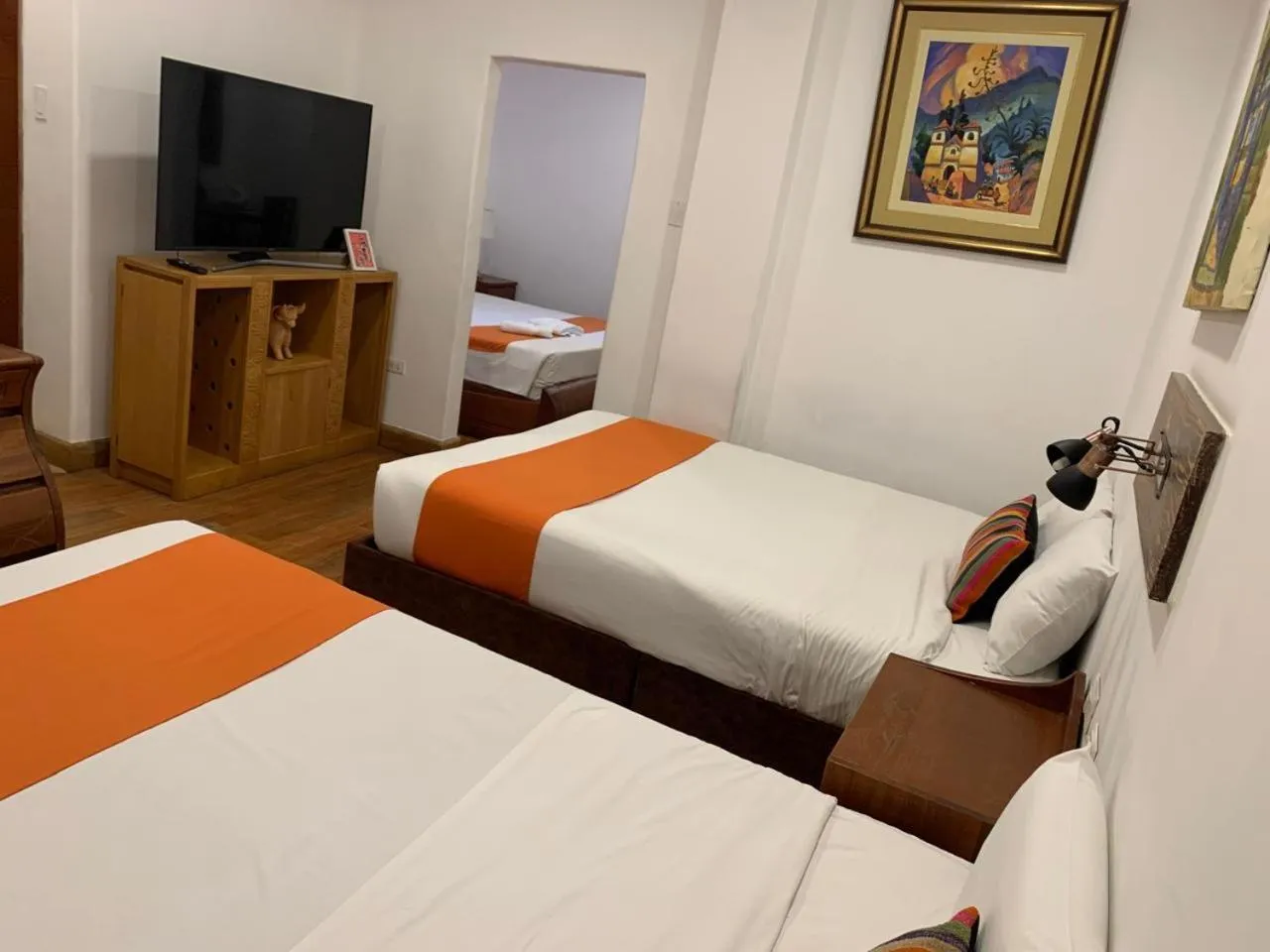 Photo of the whole room, Bed in Waman Qorikancha