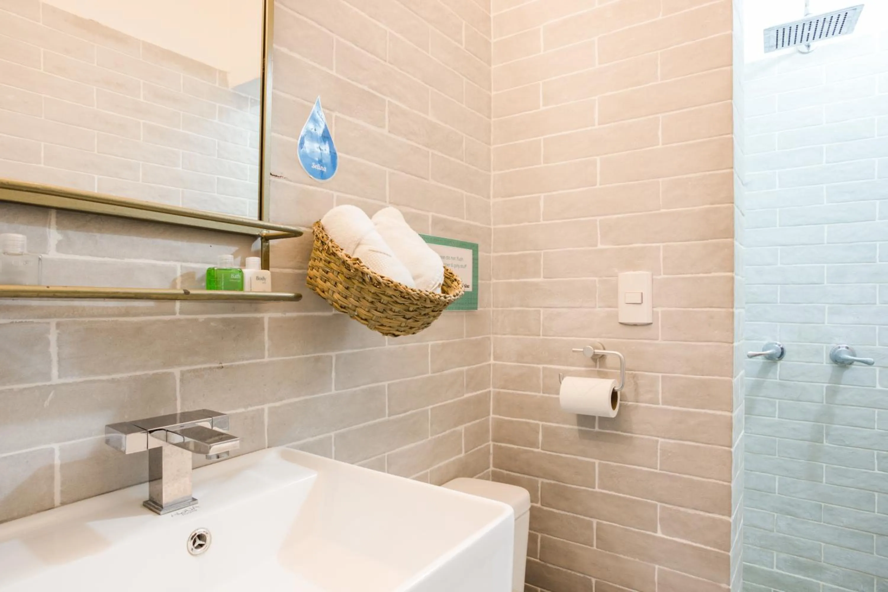 Shower in Socialtel Antigua