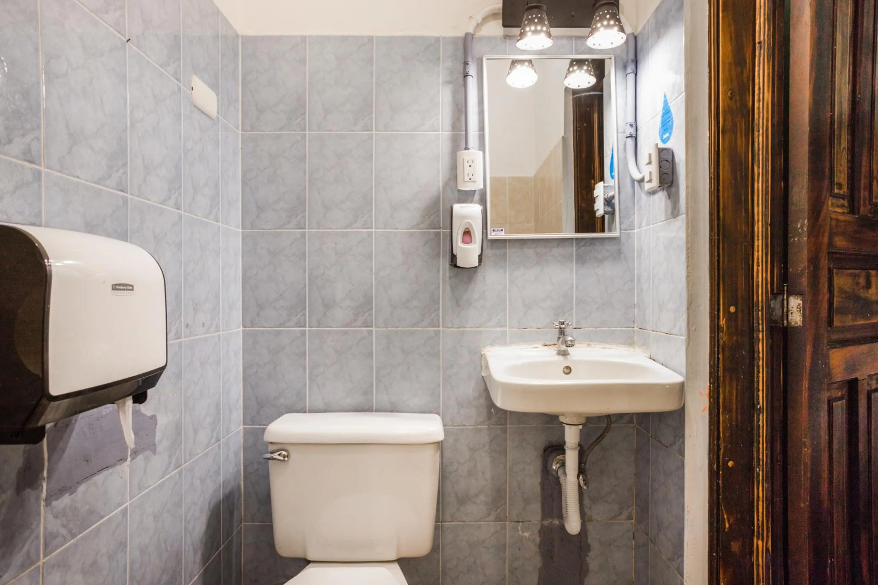 Shower in Socialtel Antigua