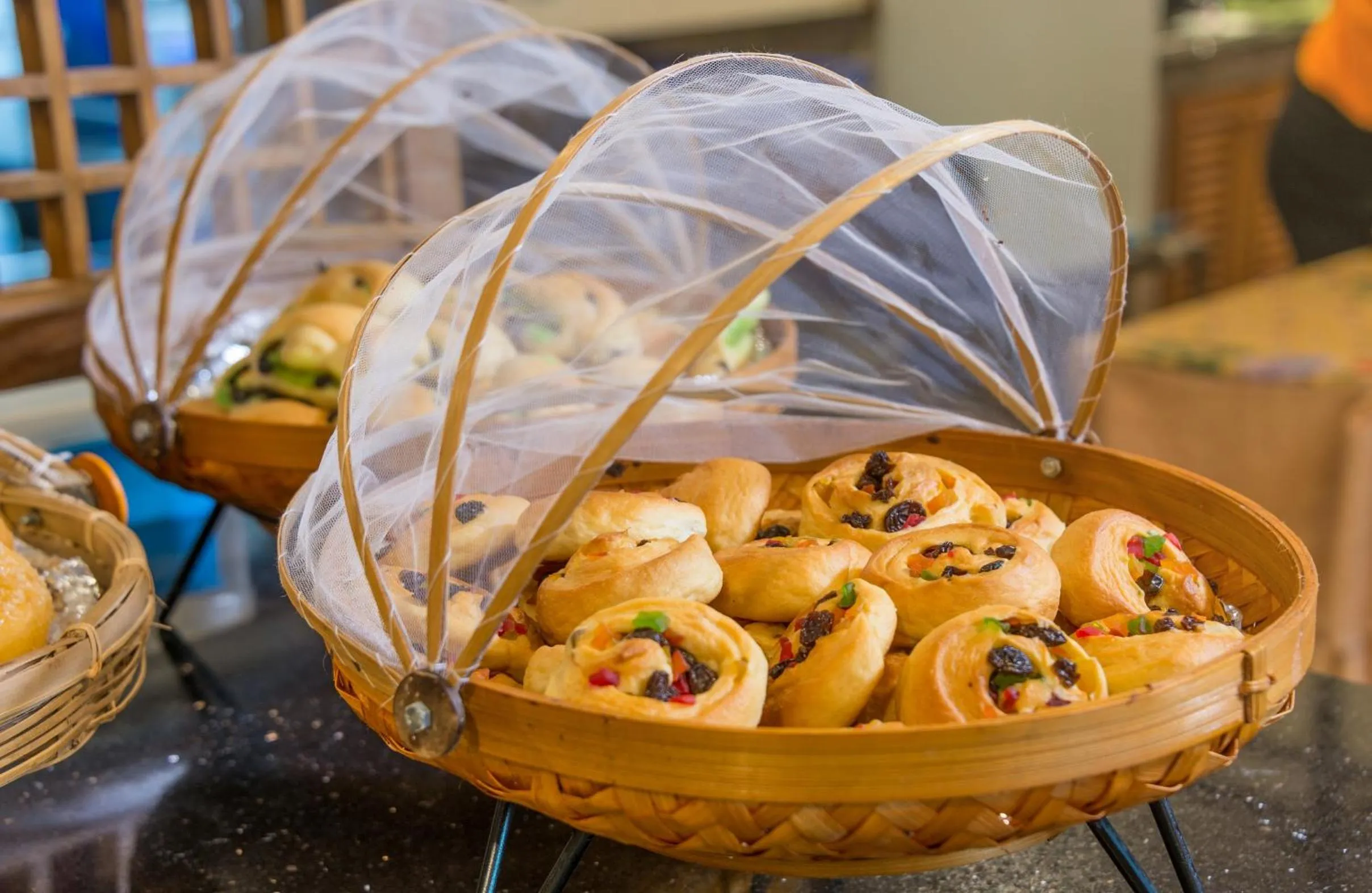 Food and drinks in Srisuksant Resort